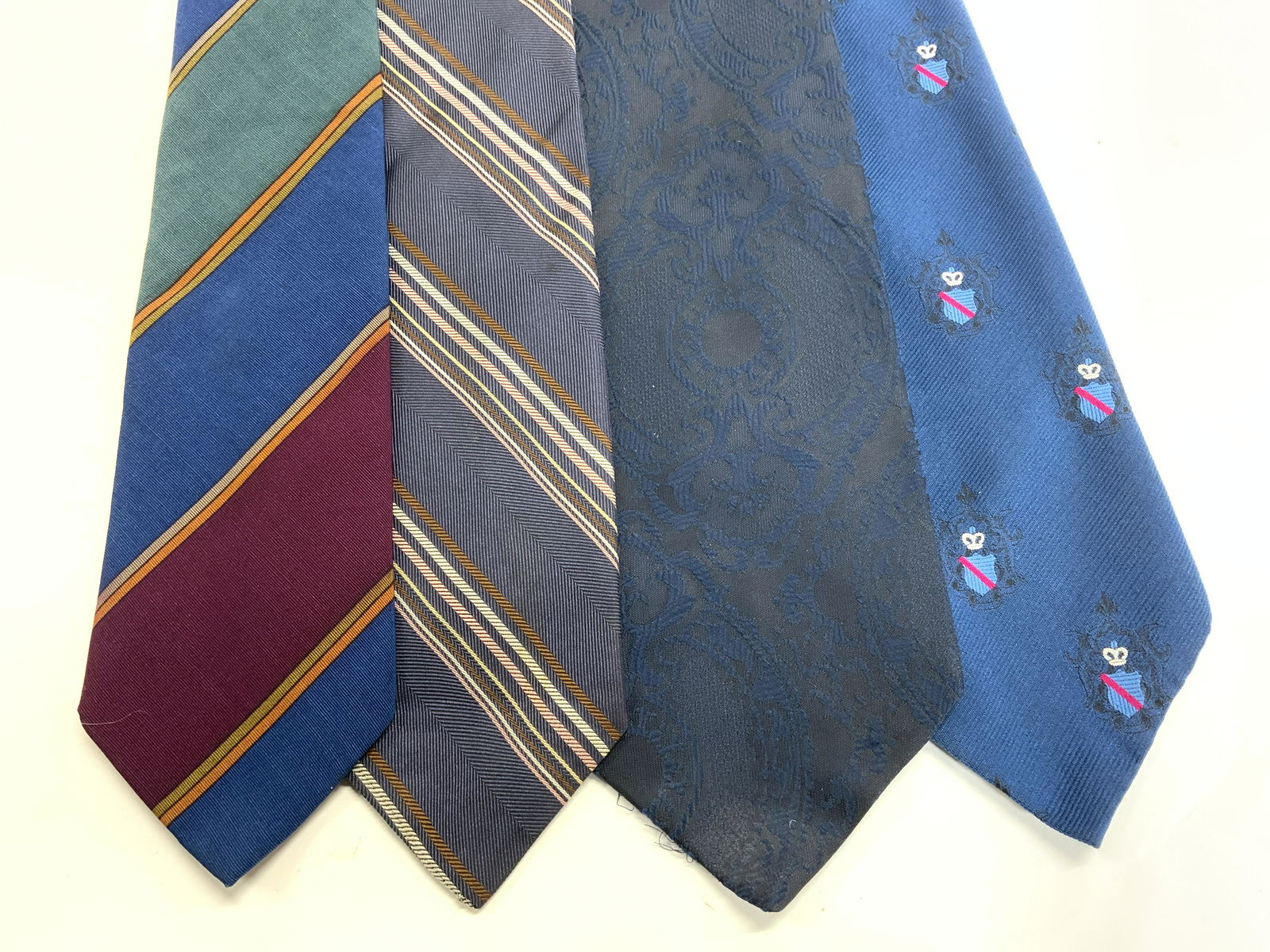 Lot 4 Assorted Neckties (1 of 9)