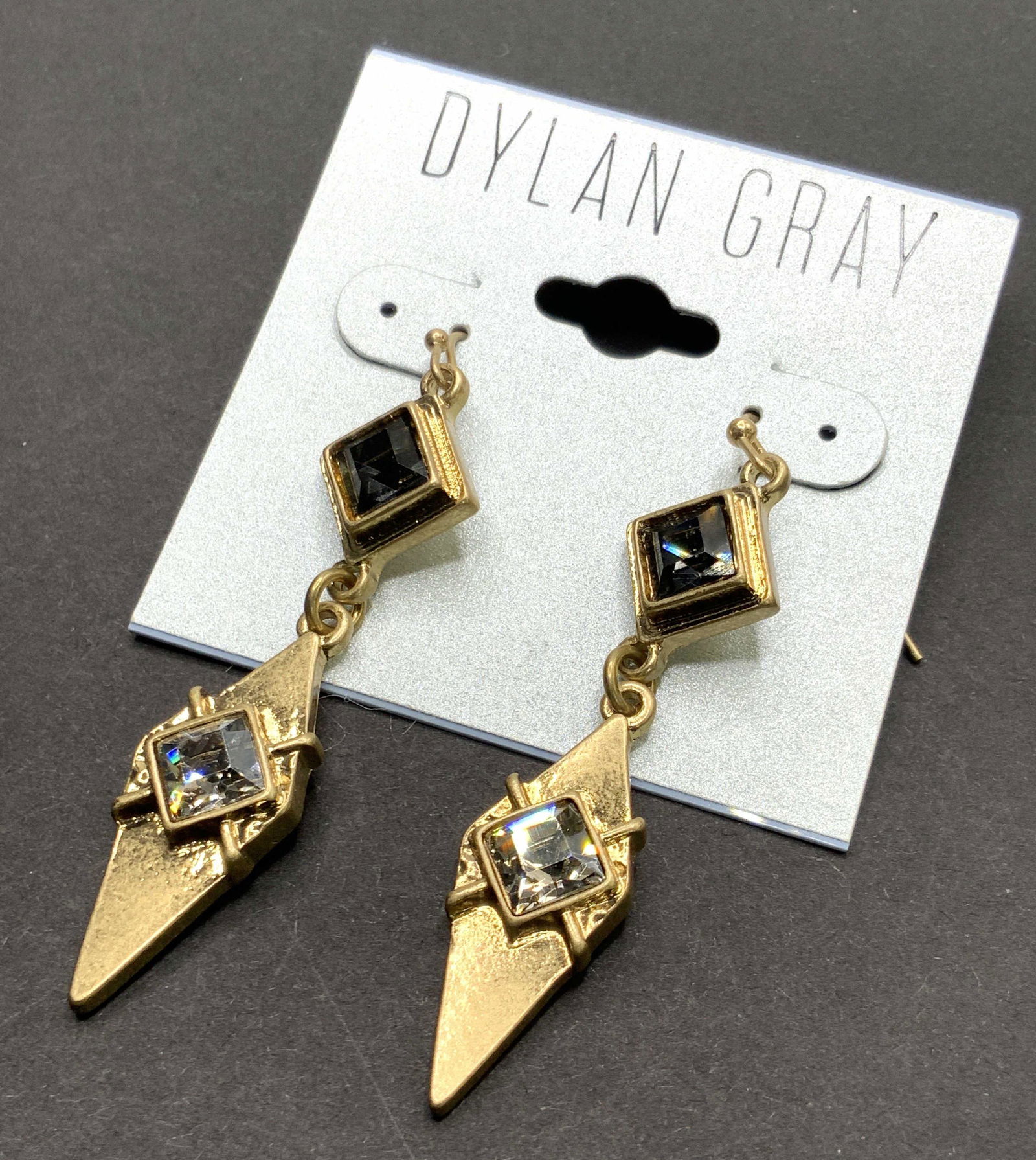DYLAN GRAY NWT Crystal Dangle Drop Earrings (1 of 6)