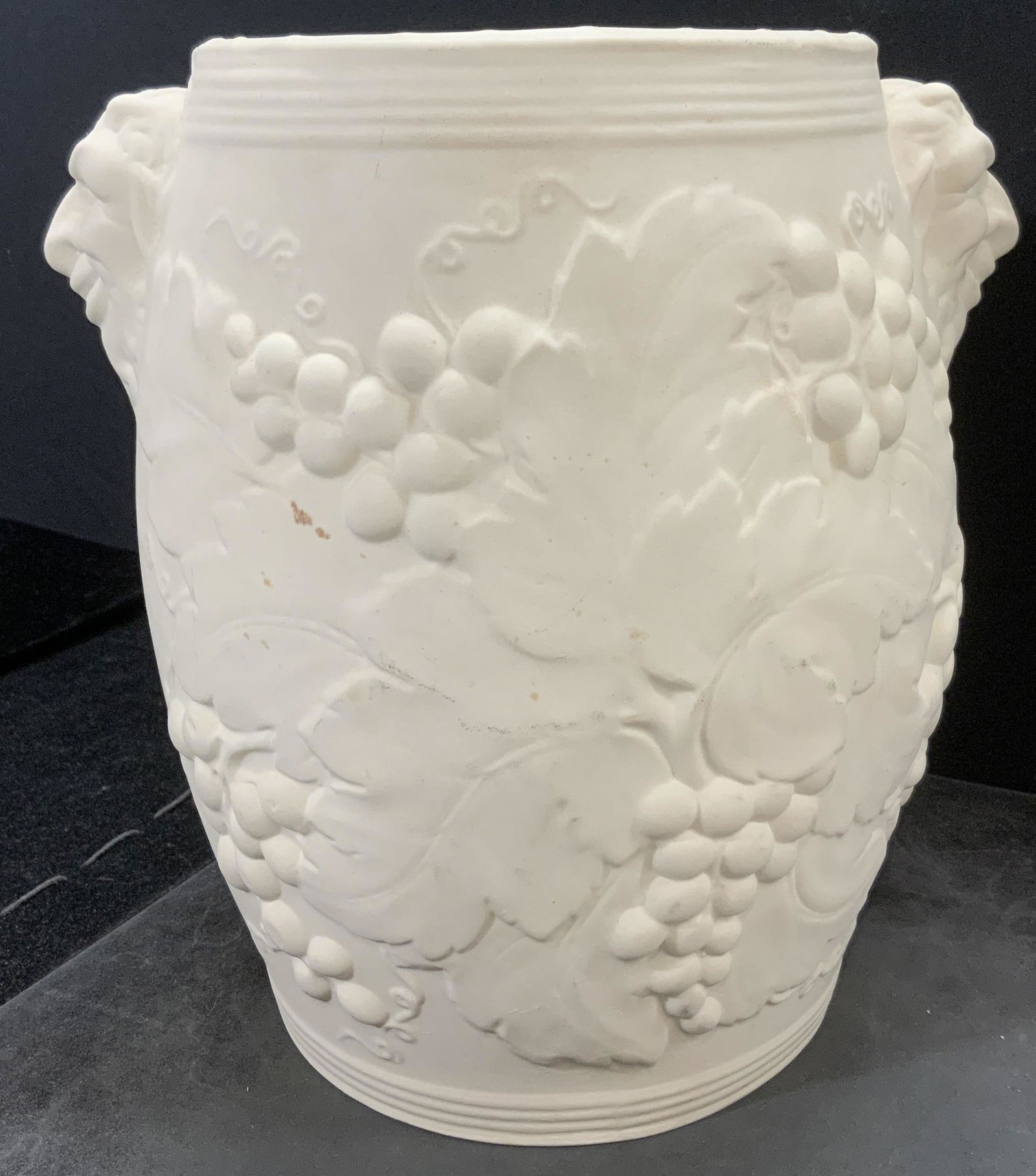 HARTSTONE Bisque Porcelain Jar (1 of 7)