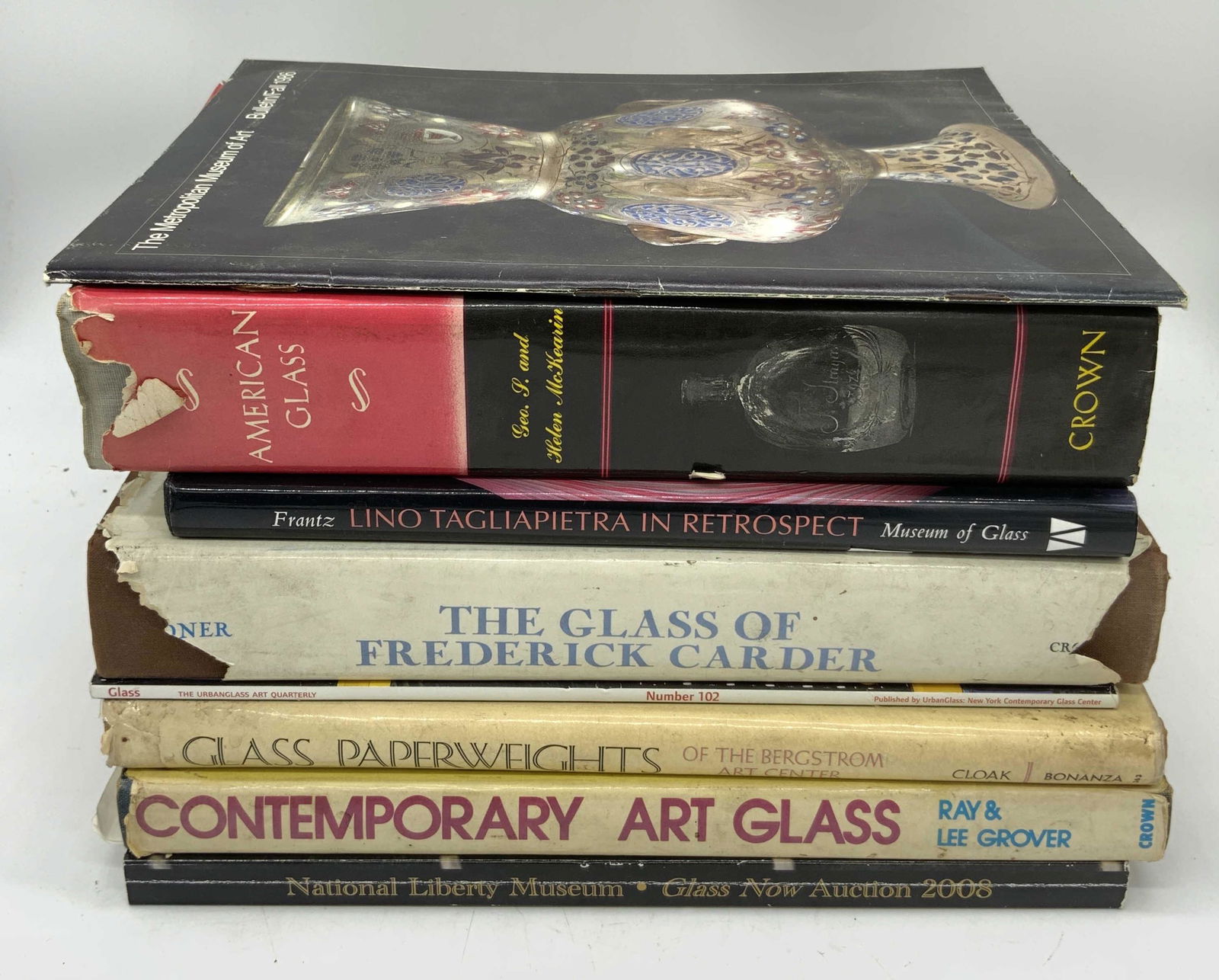 Lot of 8 Vintage/Retro Art Glass Books (1 of 12)