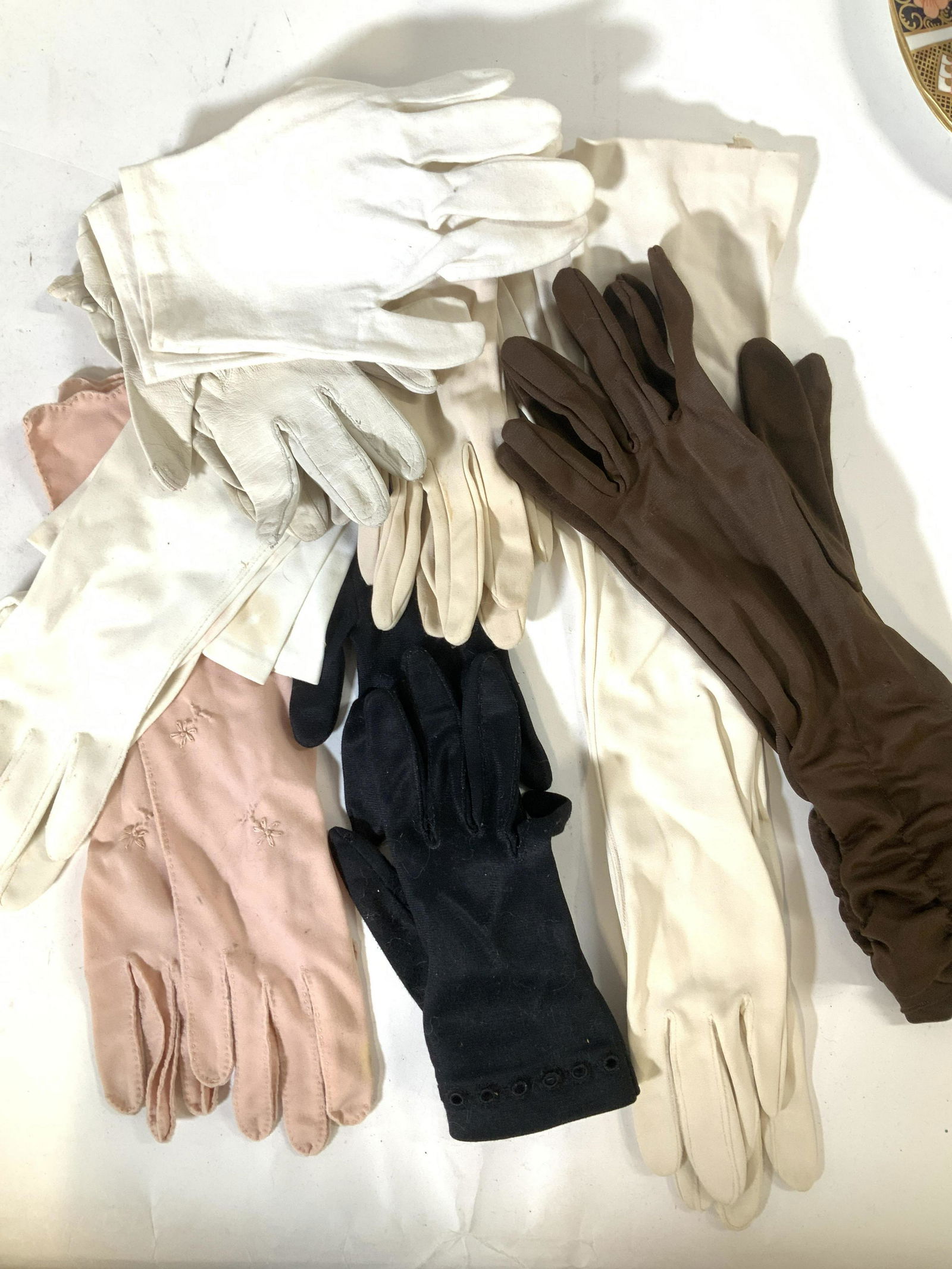 8 Pr Retro Fashion Elbow Gloves & Driving Gloves (1 of 7)