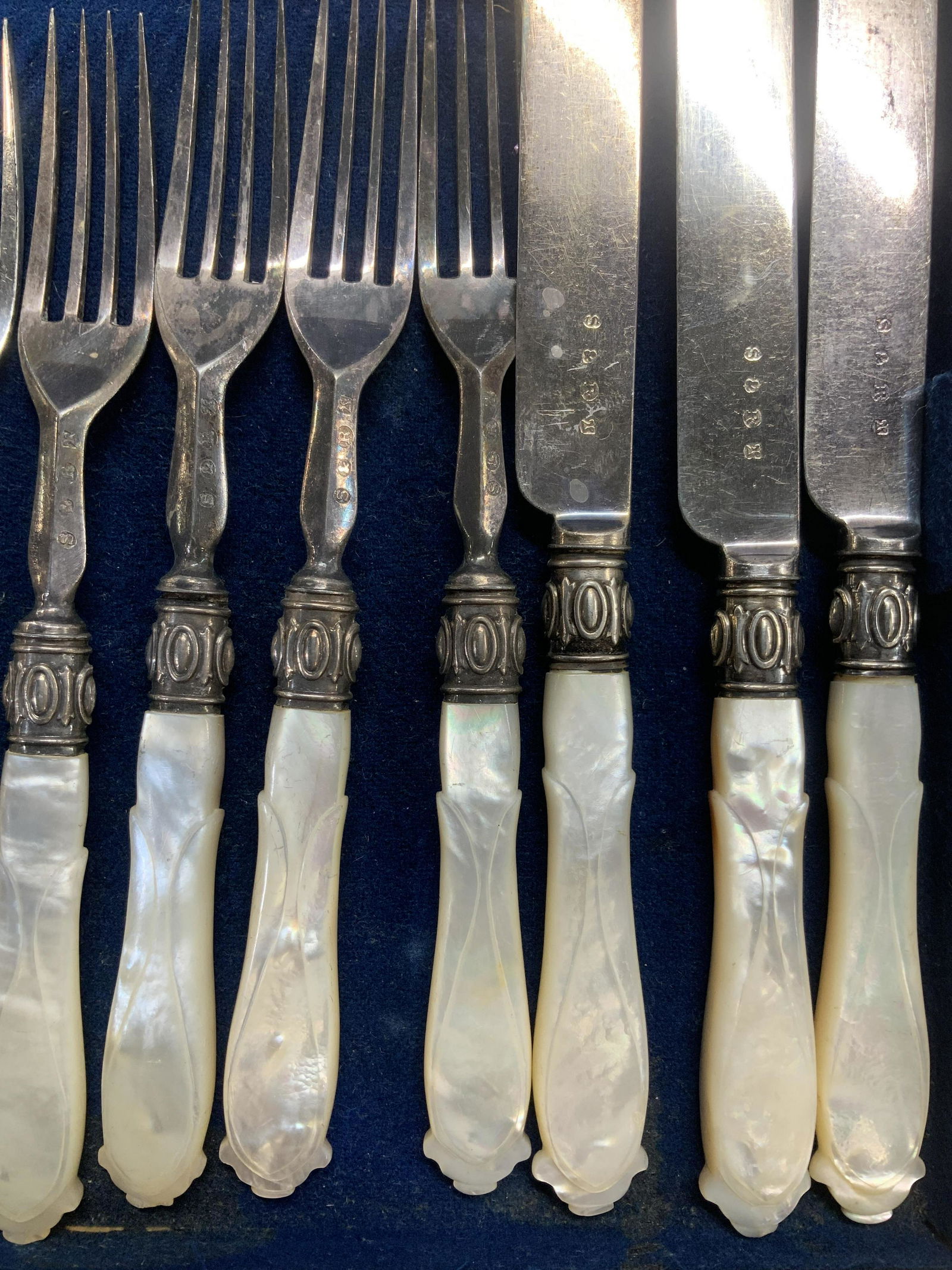 S&R Sgn Silver & MOP Flatware Set 24, Org Box (1 of 10)