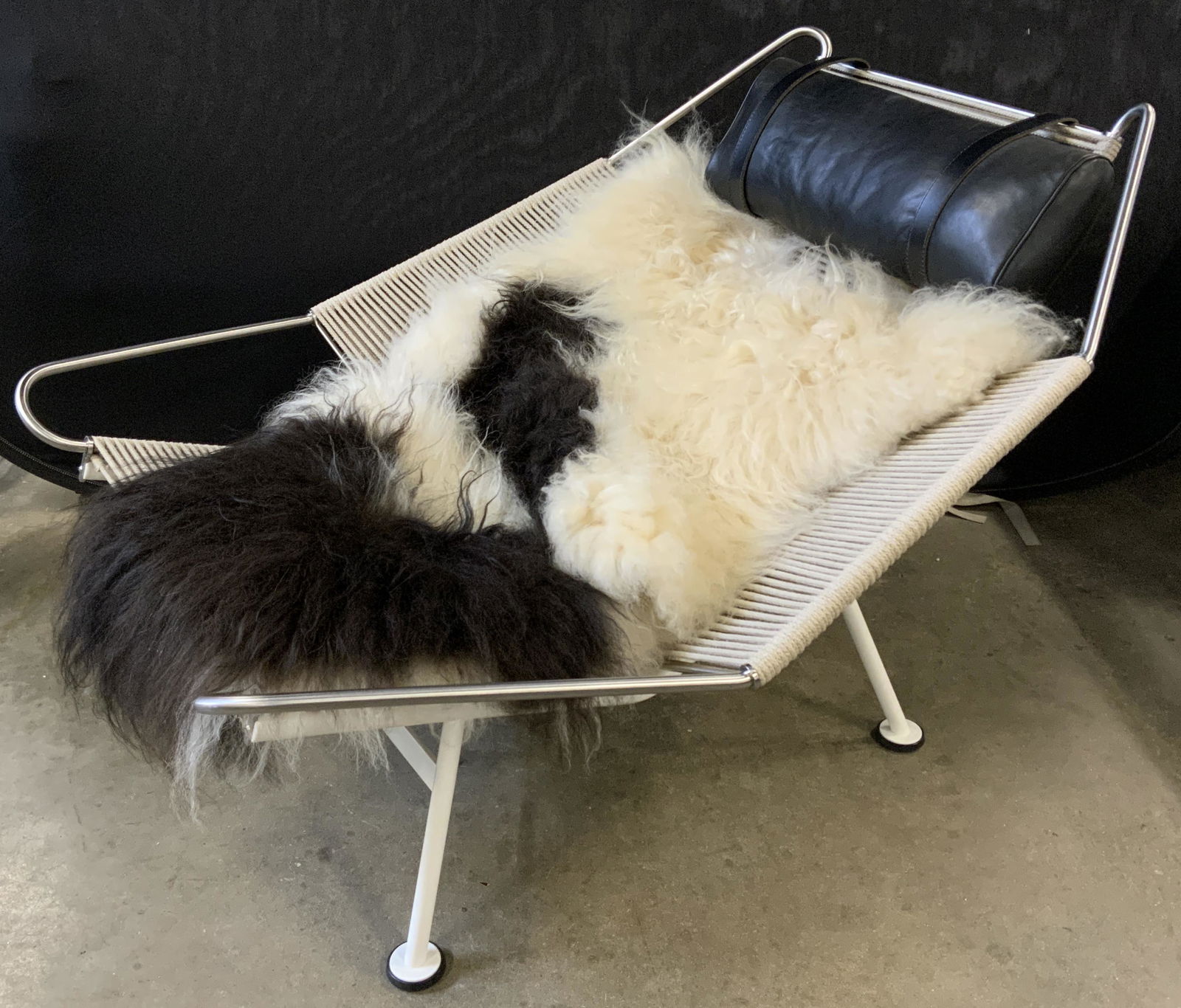 MOBLER HANS J WEGNER Halyard Lounge Chair (1 of 17)