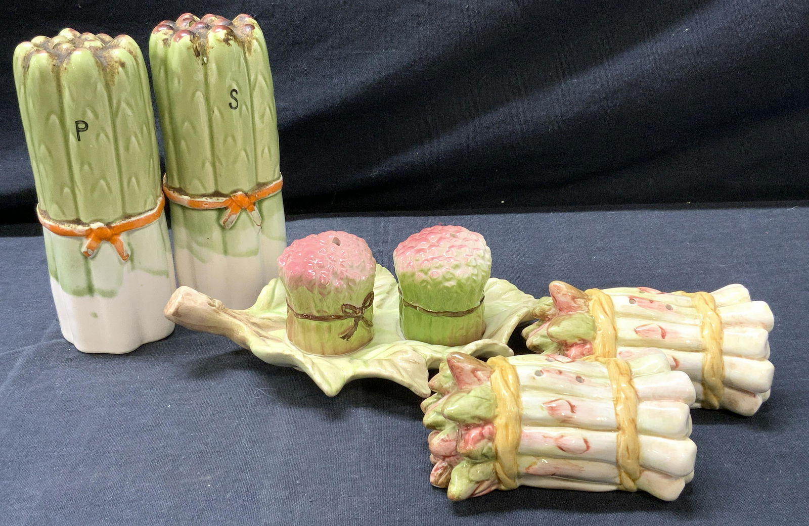 Lot of 7 Vintage Majolica Hand Painted Shakers (1 of 10)