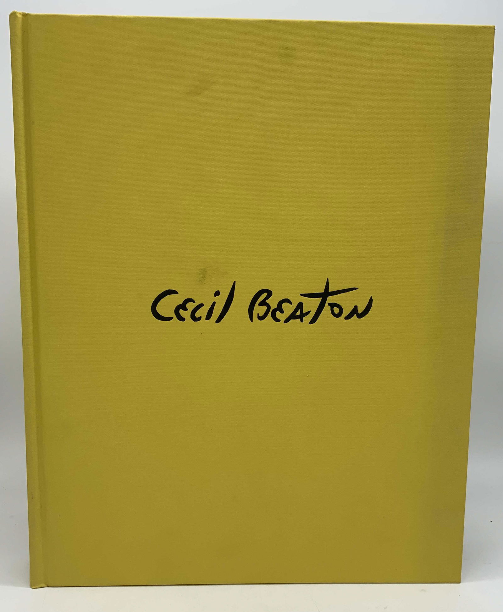CECIL BEATON The Art of The Scrapbook Hard Cover: CECIL BEATON The Art of The Scrapbook HrdCvr, published in 2010 by Assouline Publishing, measures 11 3/4 x 14 1/2 inches. As one of the twentieth centurys most important photographers, Cecil Beaton he
