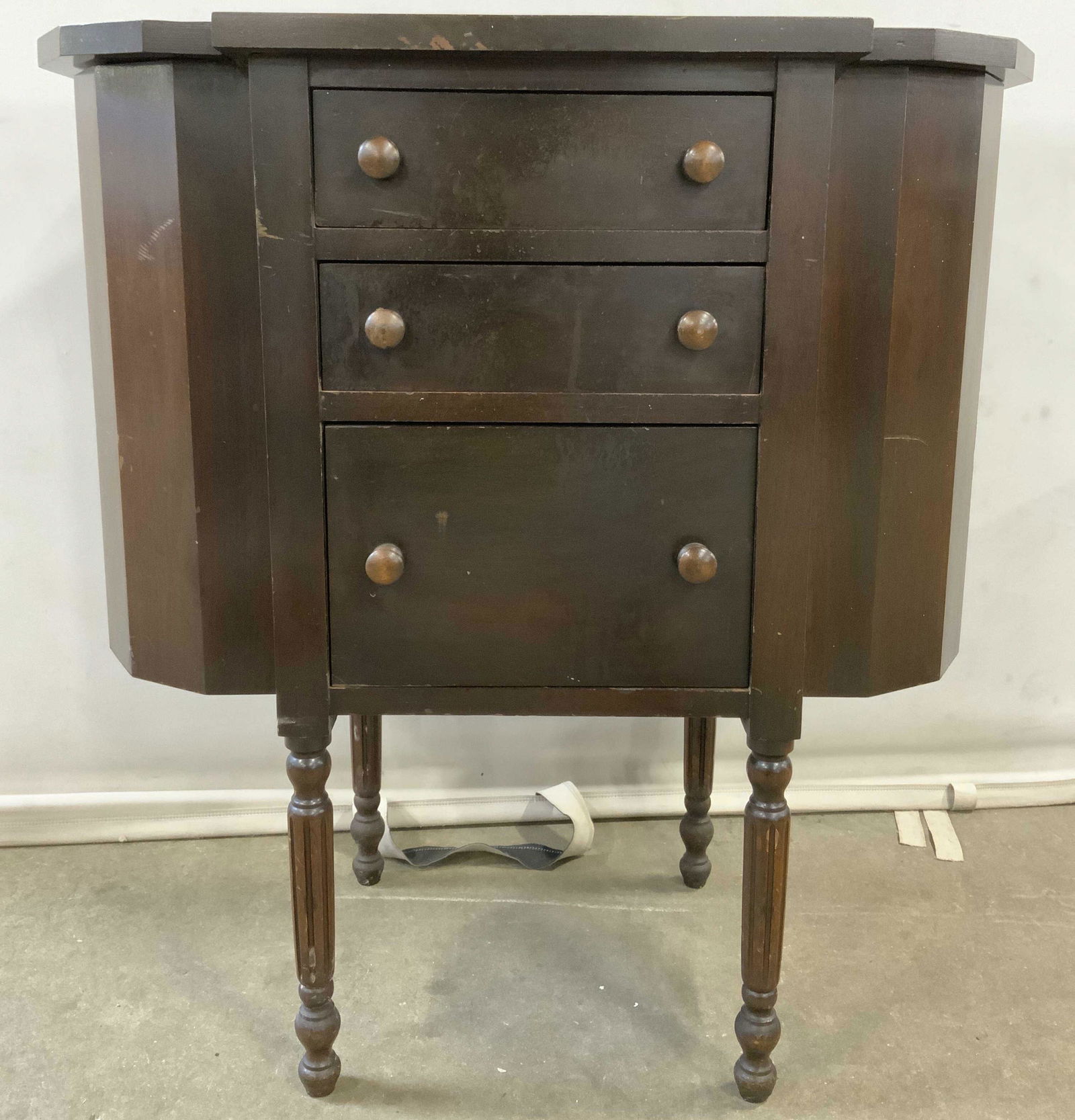 Antq MARTHA WASHINGTON Style Sewing Table (1 of 8)