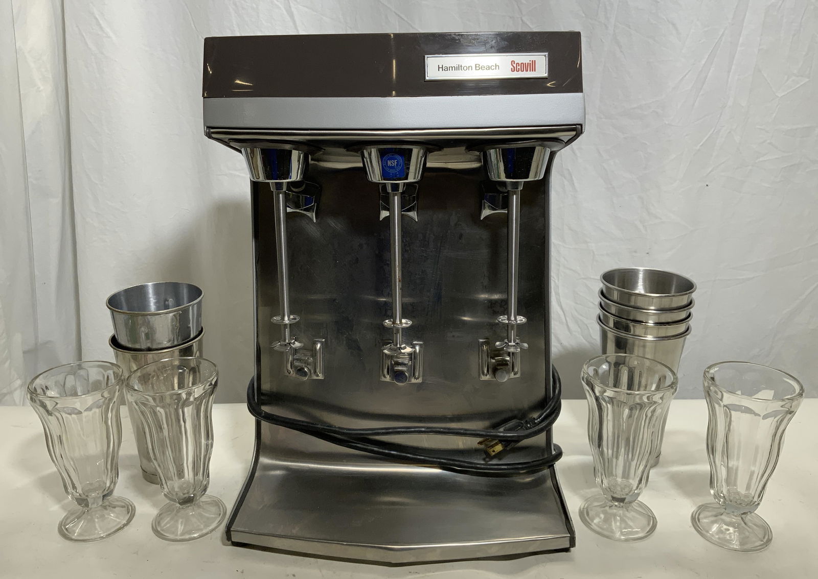 HAMILTON BEACH Vntg Milkshake Maker & Cups (1 of 11)