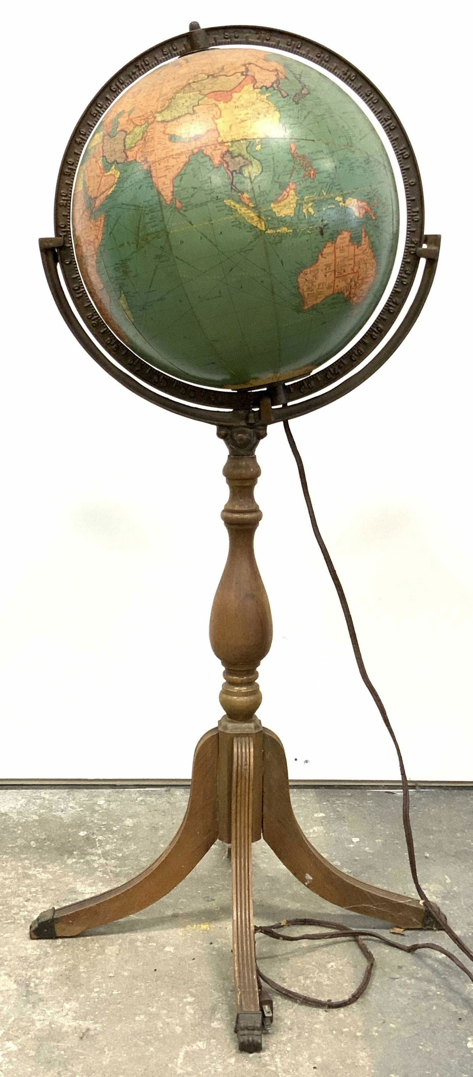 Replogle Vintage Illuminated Library Globe Lamp (1 of 10)