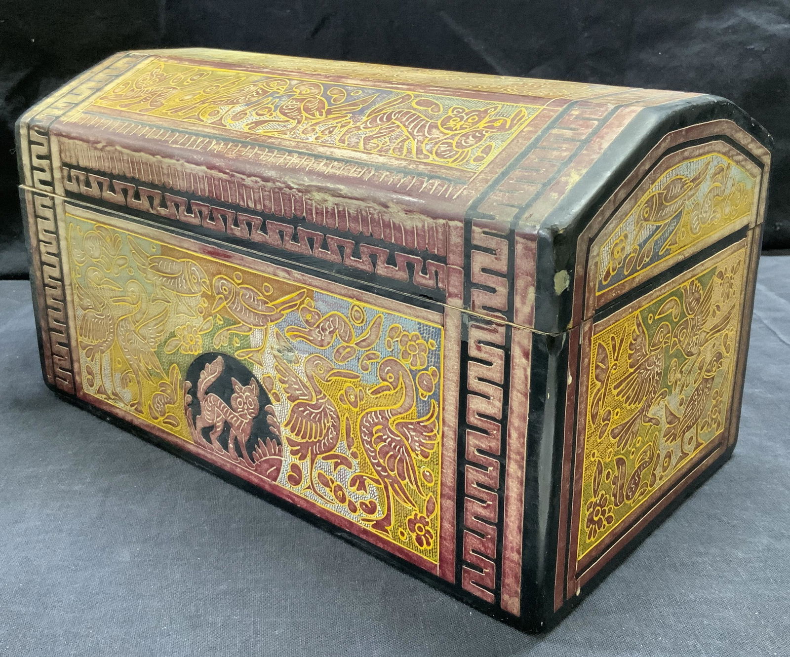Vintage Dress Chest with Animal Motifs (1 of 7)