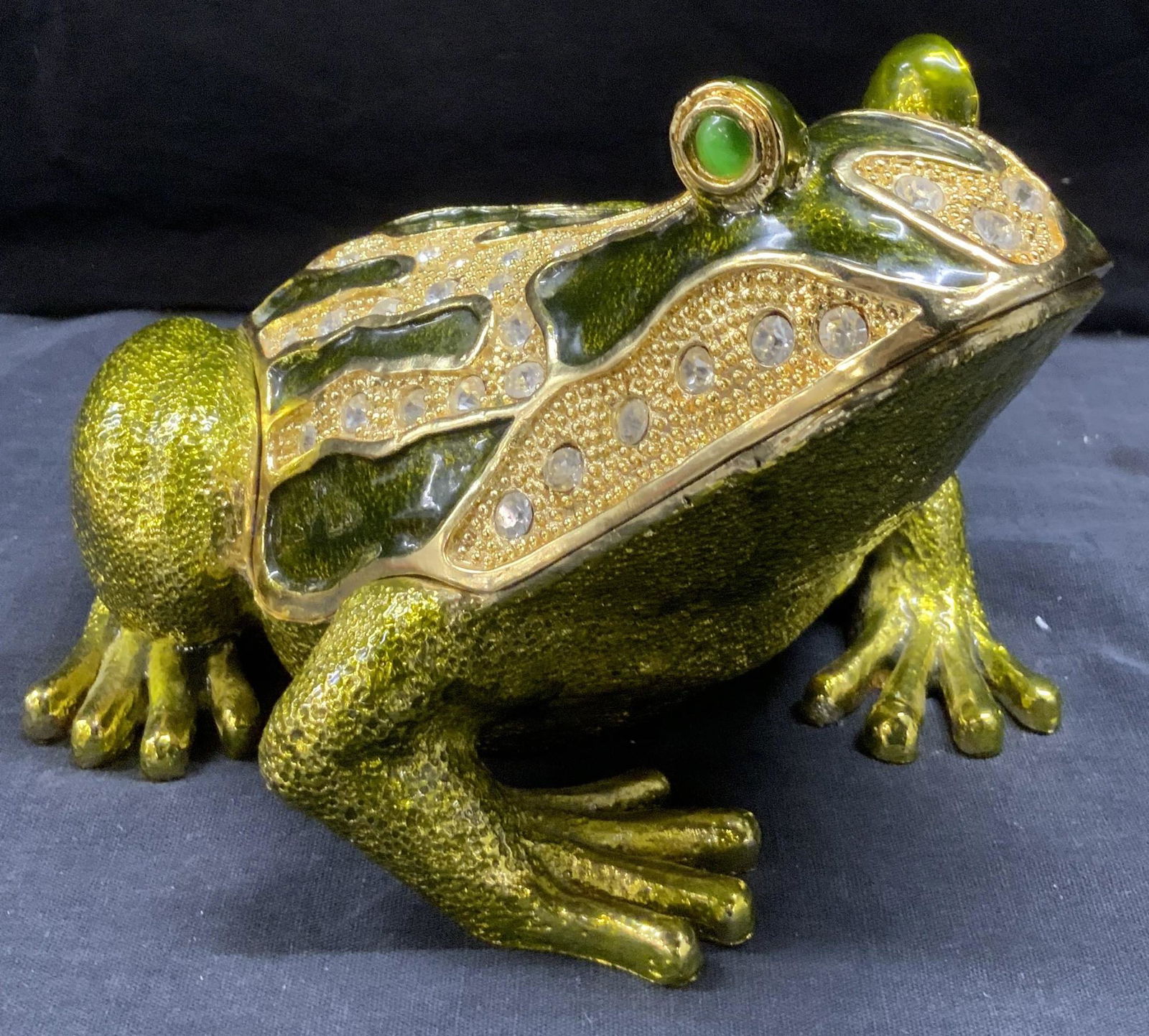 QUIFU Enameled & Crystal Frog Trinket Box (1 of 9)