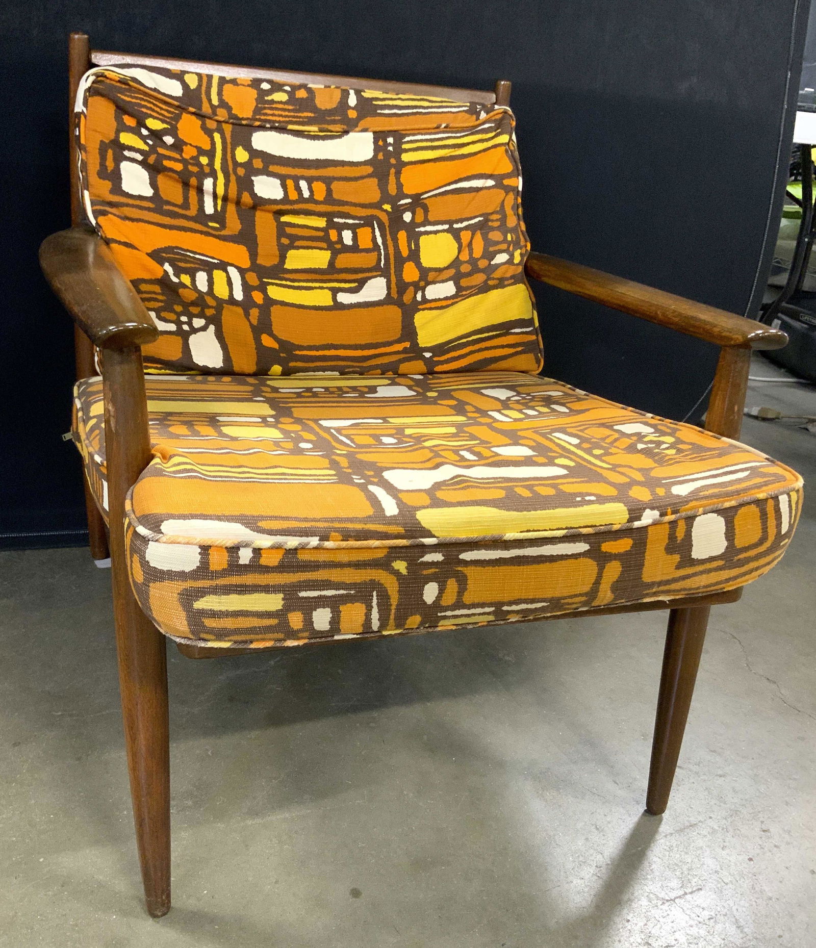 MCM Danish Modern Lounge Chair W Abstract Print (1 of 13)