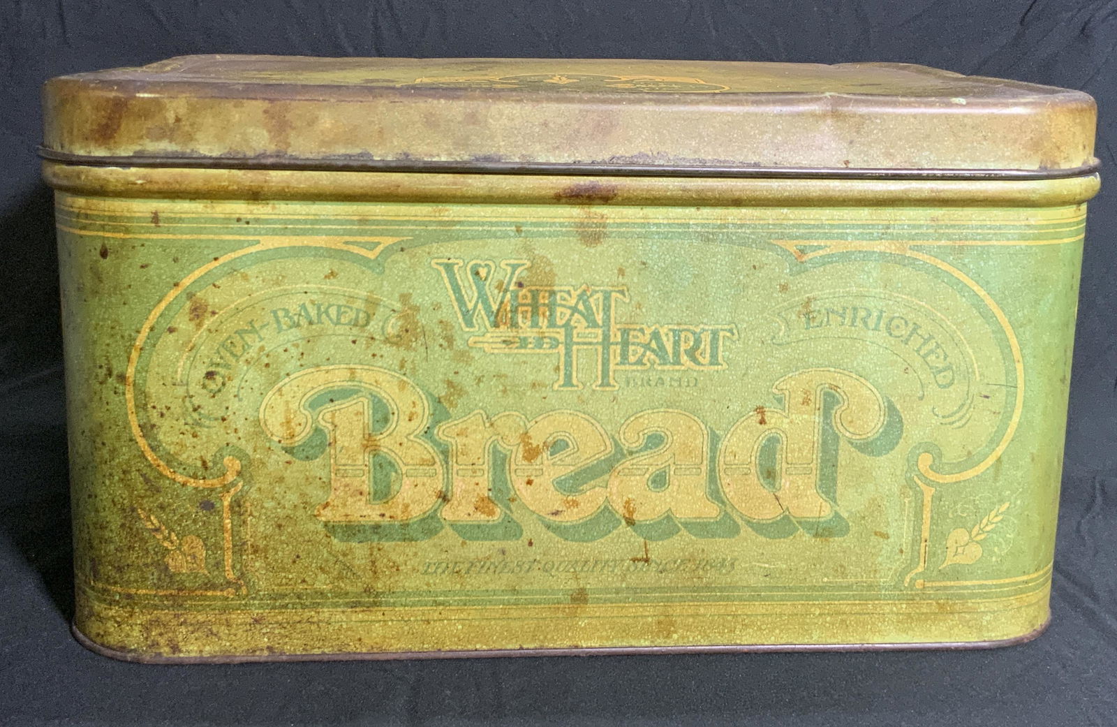 R & D Co. Vintage Metal Bread Box, Collectibles (1 of 16)