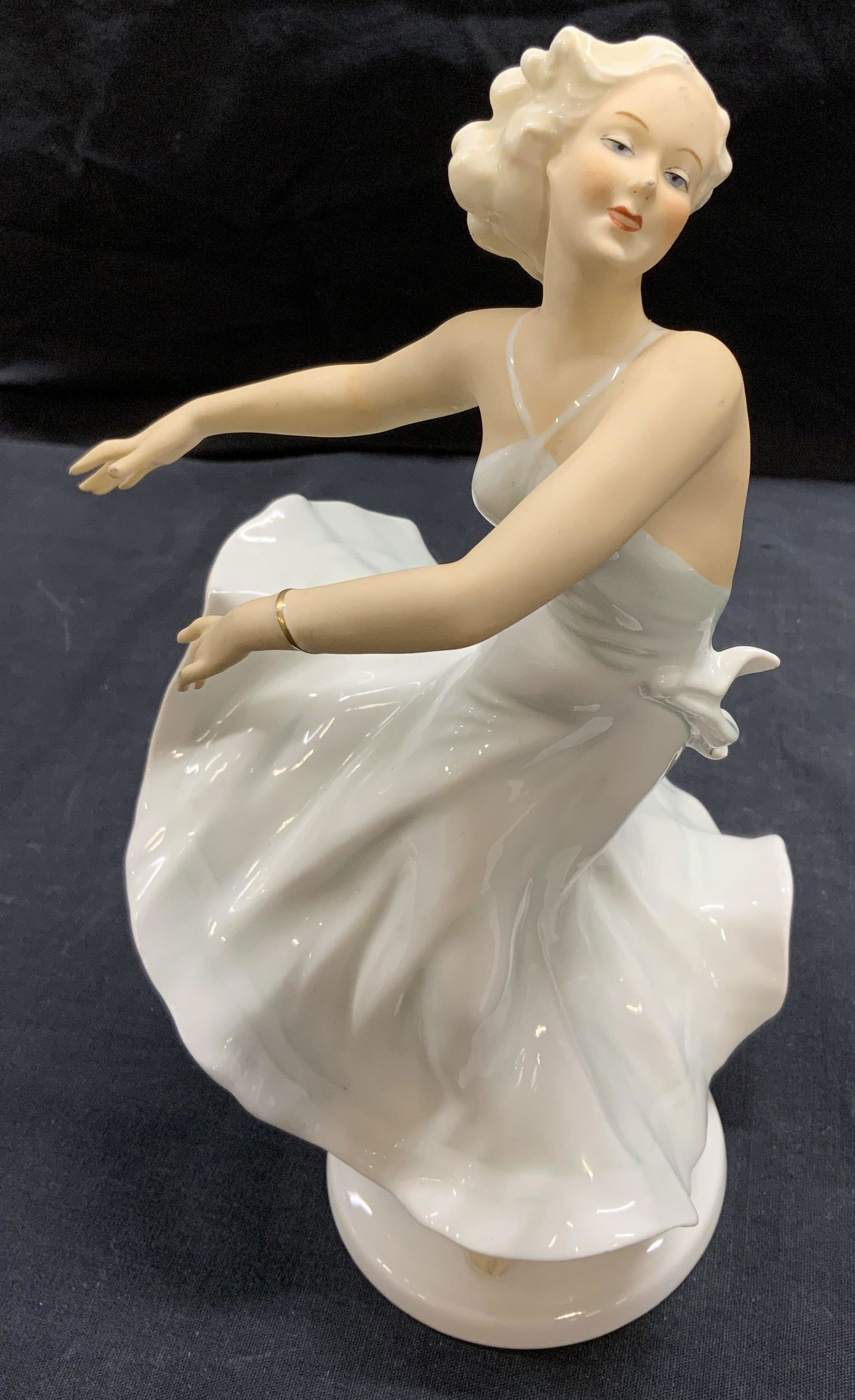 Schaubach Kunst VNTG Porcelain Dancer GERMANY (1 of 10)