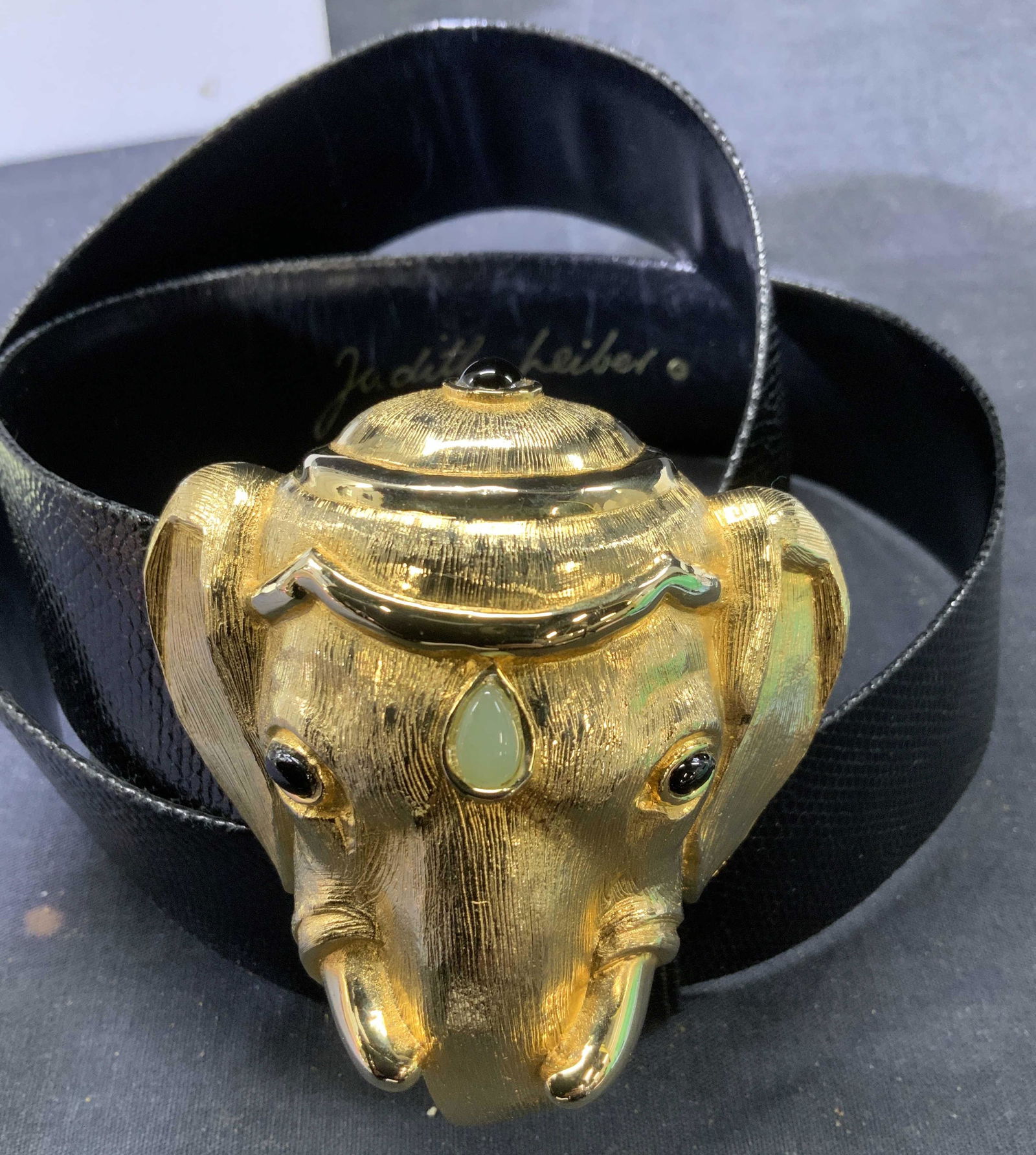 JUDITH LEIBER sgn Gilt Elephant Buckle Belt (1 of 8)