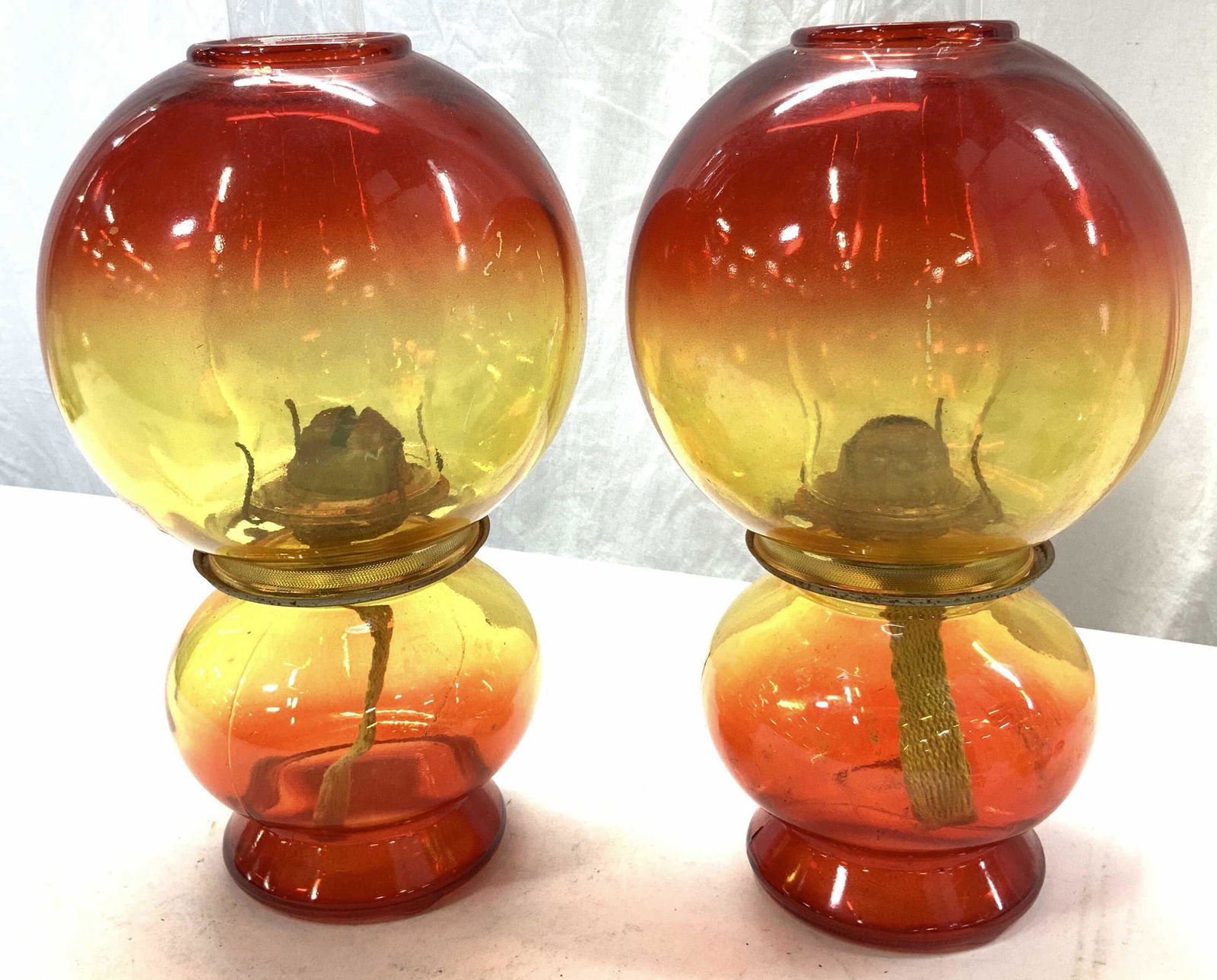 Pair Vintage Art Glass Gone With The Wind Lanterns (1 of 11)