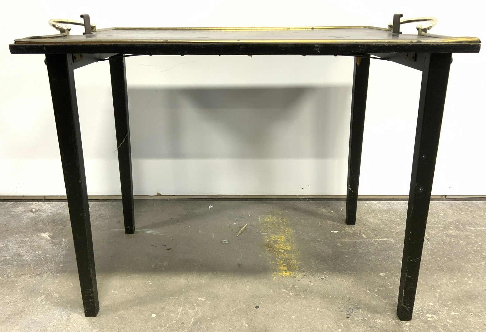 HOME FOLDING FURNITURE CO Tray Table (1 of 8)