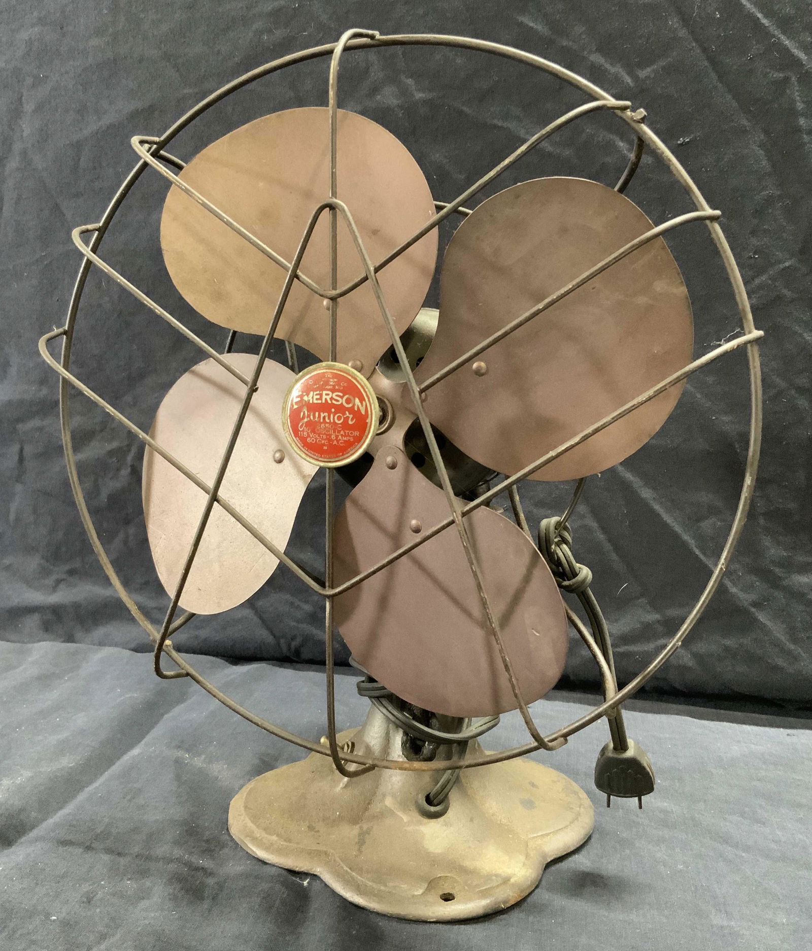 1939-1949 Vntg Emerson Junior 2650-C 10in Fan (1 of 6)