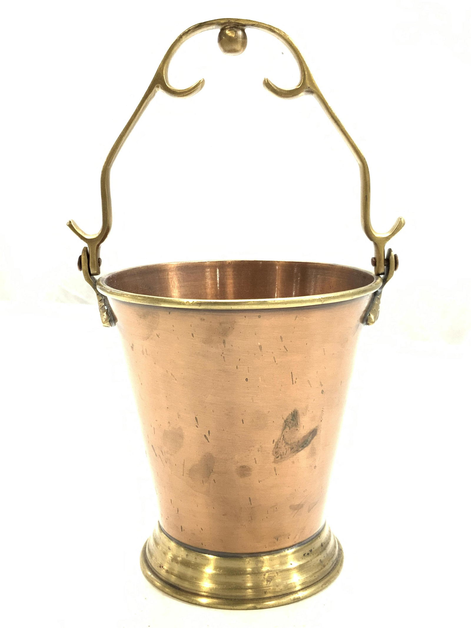Copperware & Brass Bucket (1 of 7)