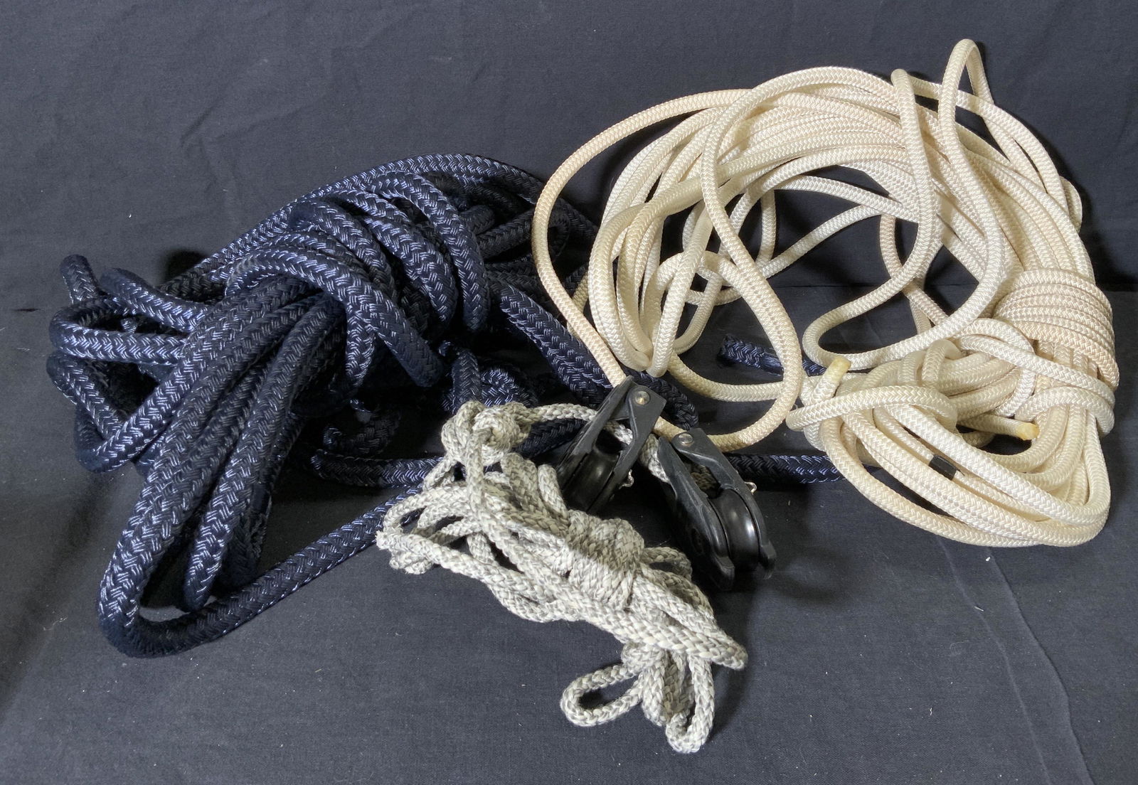 Lot 3 White & Navy Sailing Ropes (1 of 6)