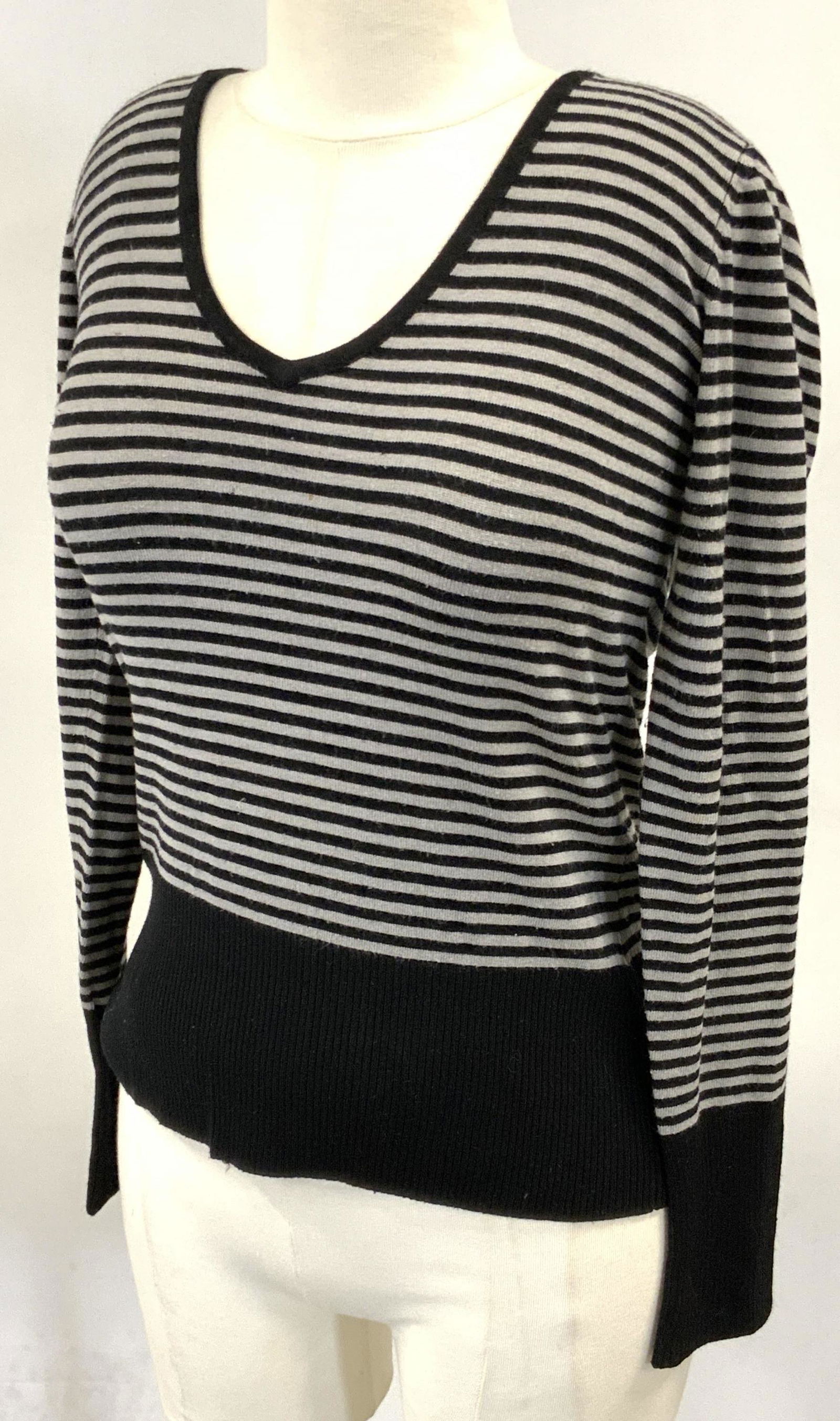 BENINO Black & Gray Striped V-Neck Sweater (1 of 10)
