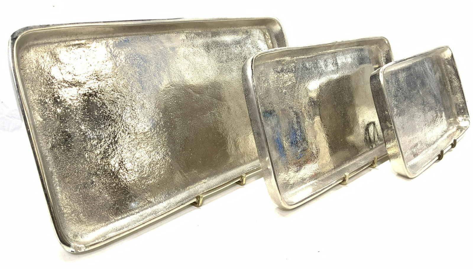 Set Of 3 White Metal Trays (1 of 6)