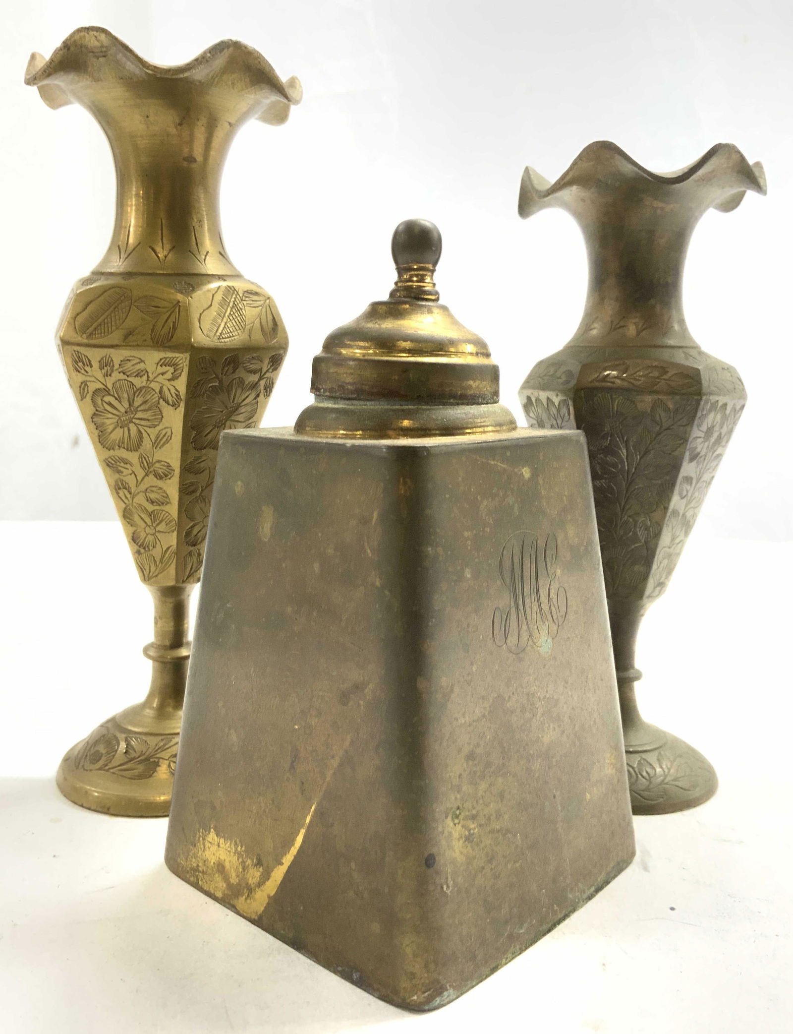 Lot 3 Vintage Brass Tabletop Accessories (1 of 6)