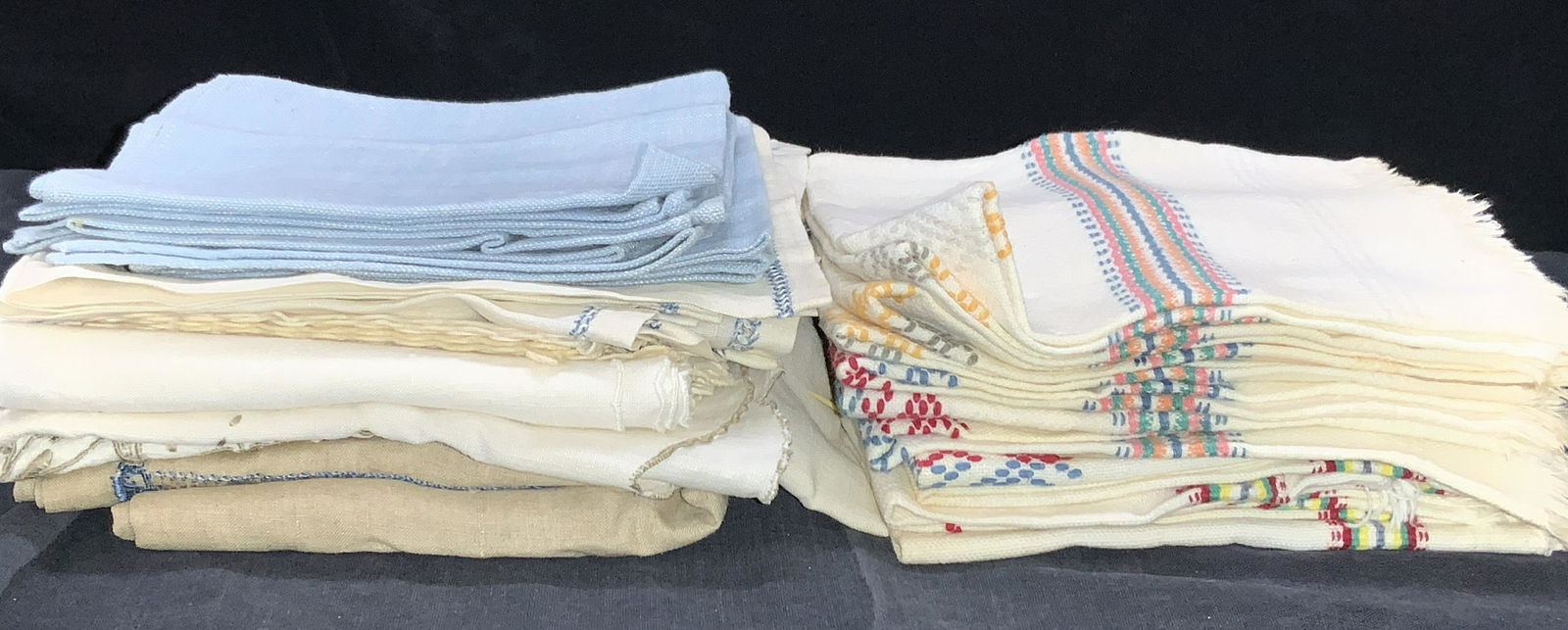 32 Vintage Embroidered Linens & Table Clothes (1 of 11)