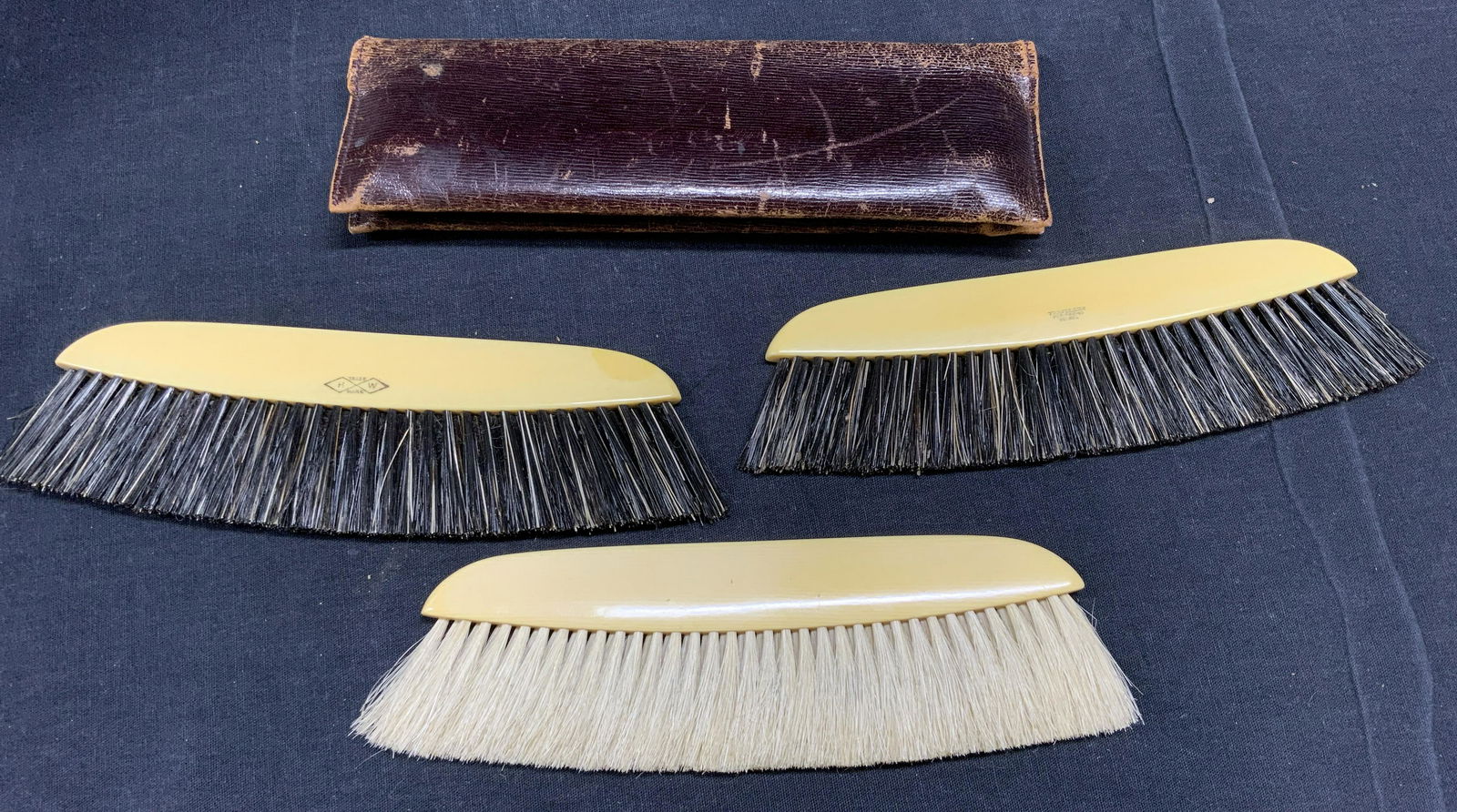 Antique Style Bakelite Hair Brushes: Antique Style Bakelite Hair Brushes, set of 3, appears to be Bakelite, measure approx 7 inches long x 2 1/4 inches tall. Brushes, hair brushes, antique hair brushes, vintage hairbrush , antique style