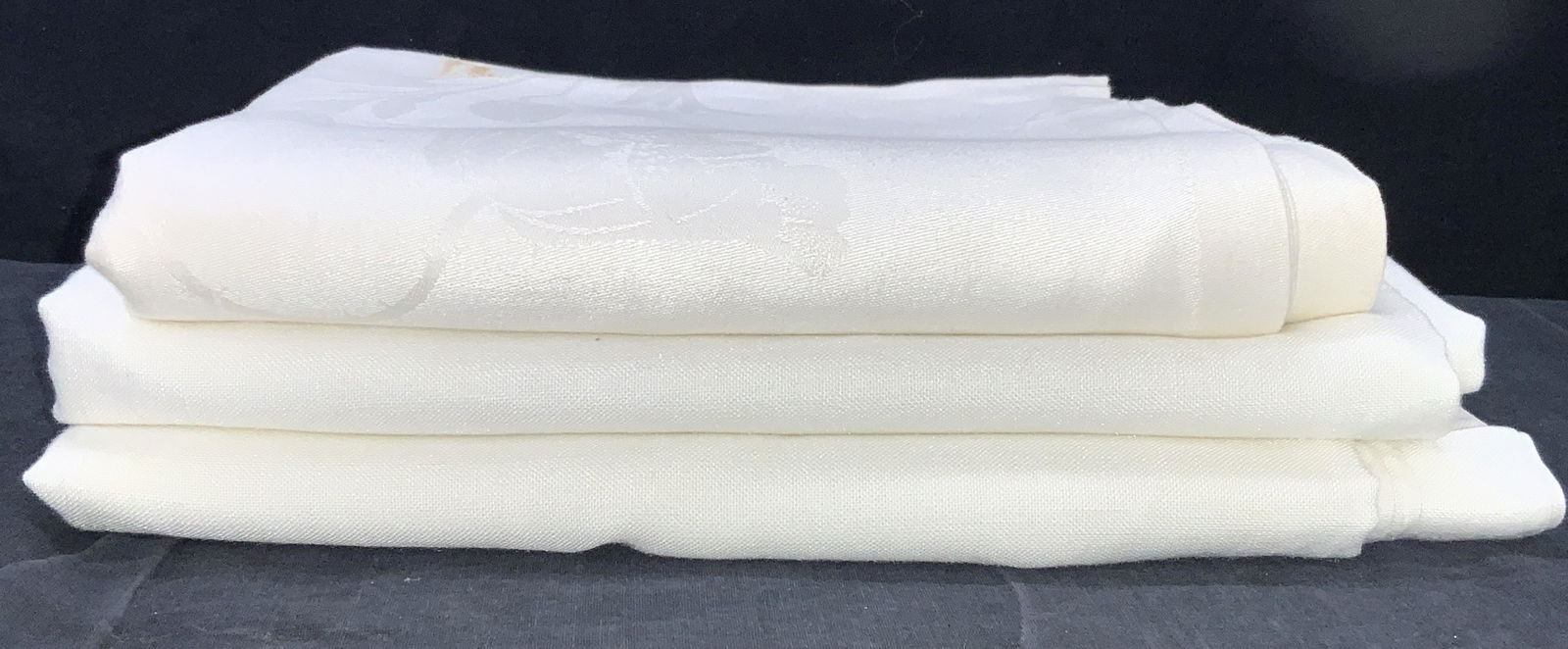3 Clean & Pressed Table Cloths (1 of 5)