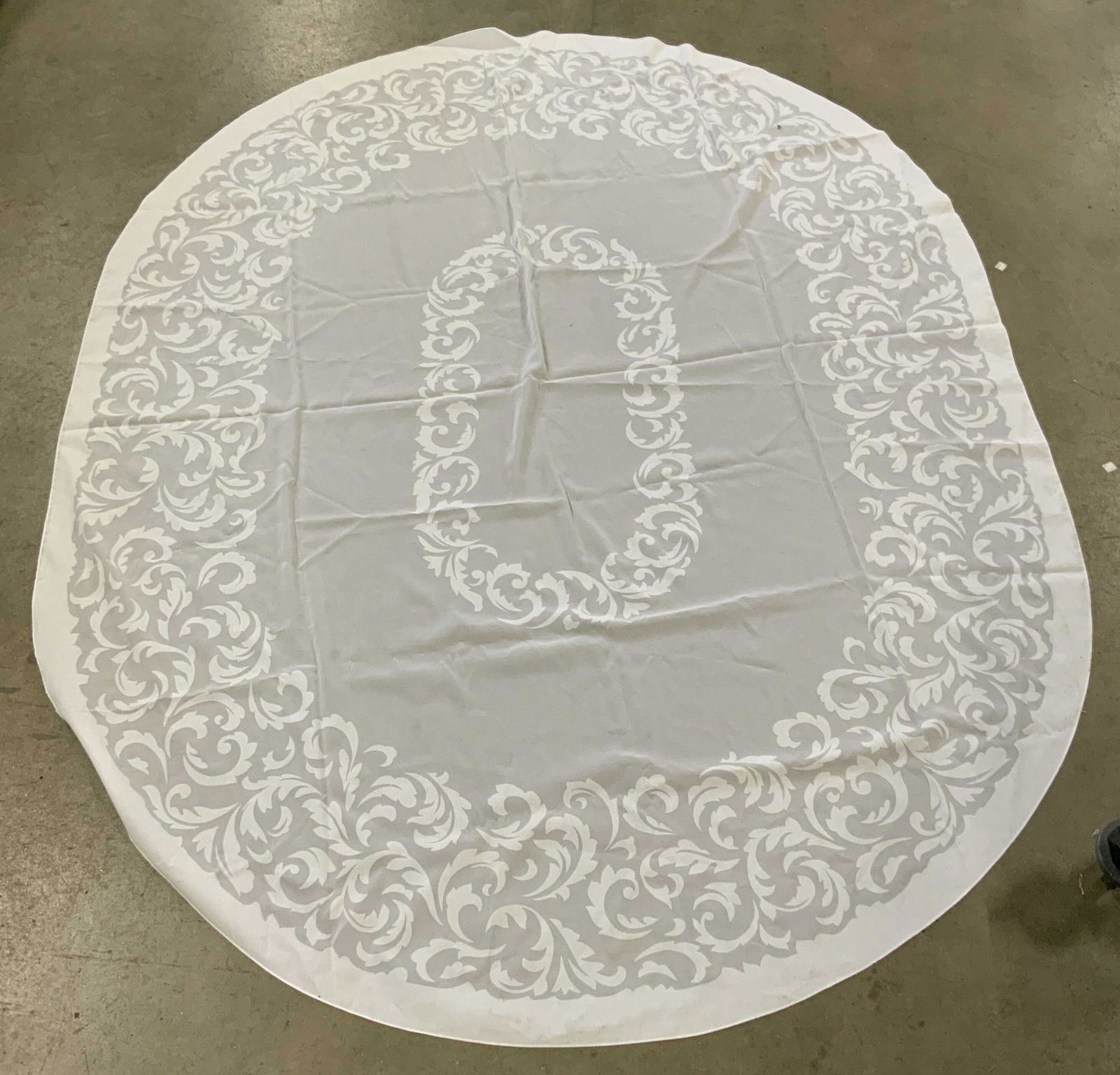 12 Vintage White Sheer Tablecloth & Napkins (1 of 10)