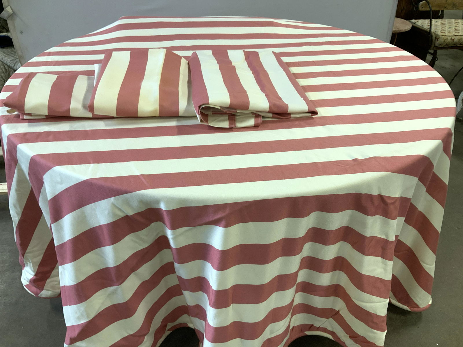 Set 4 Custom Made Lux Party Cotton Tablecloths (1 of 8)