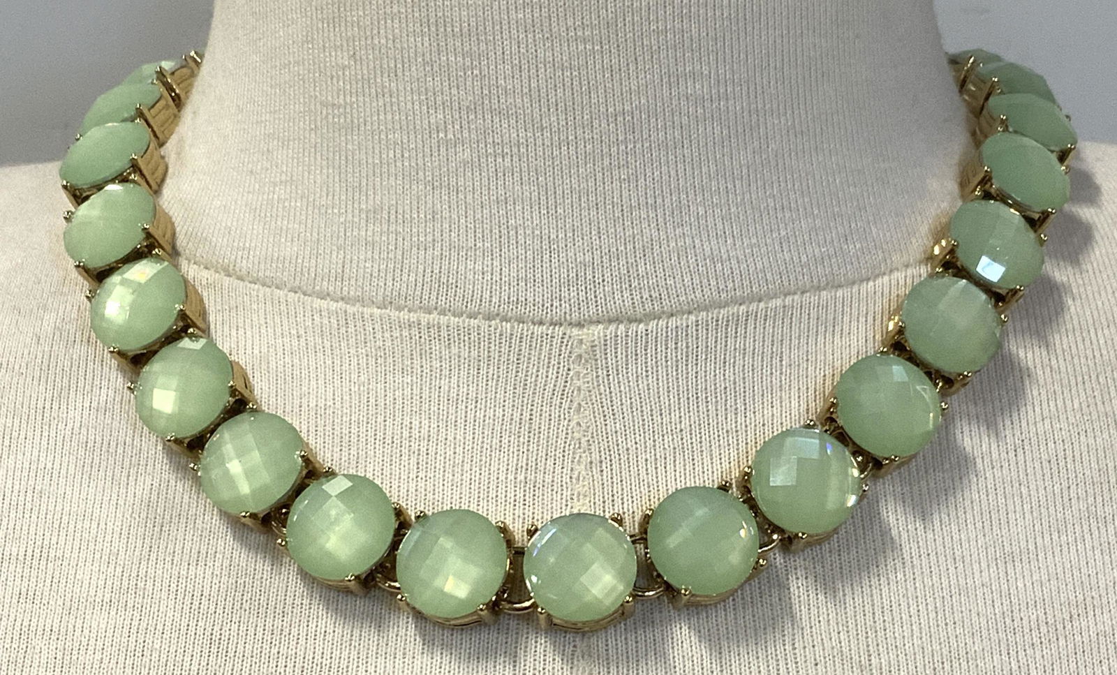Talbots Pastel Green Crystalline Necklace NWT (1 of 4)