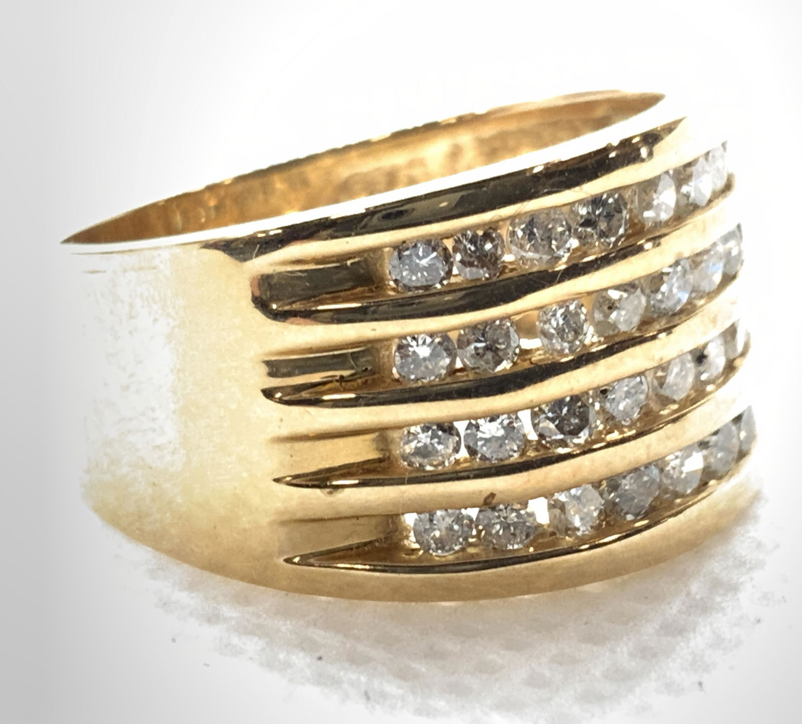 Lord & Taylor 14 K Gold & Diamond Ring (1 of 9)