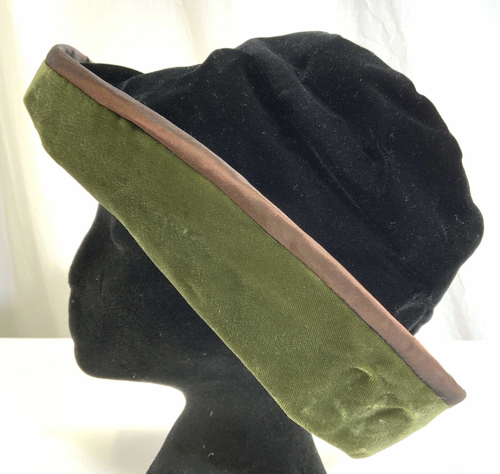 帽子 Vintage velours hat Vintage Brown Spangle Velour Hat with Veil, 1960s, 22 inch