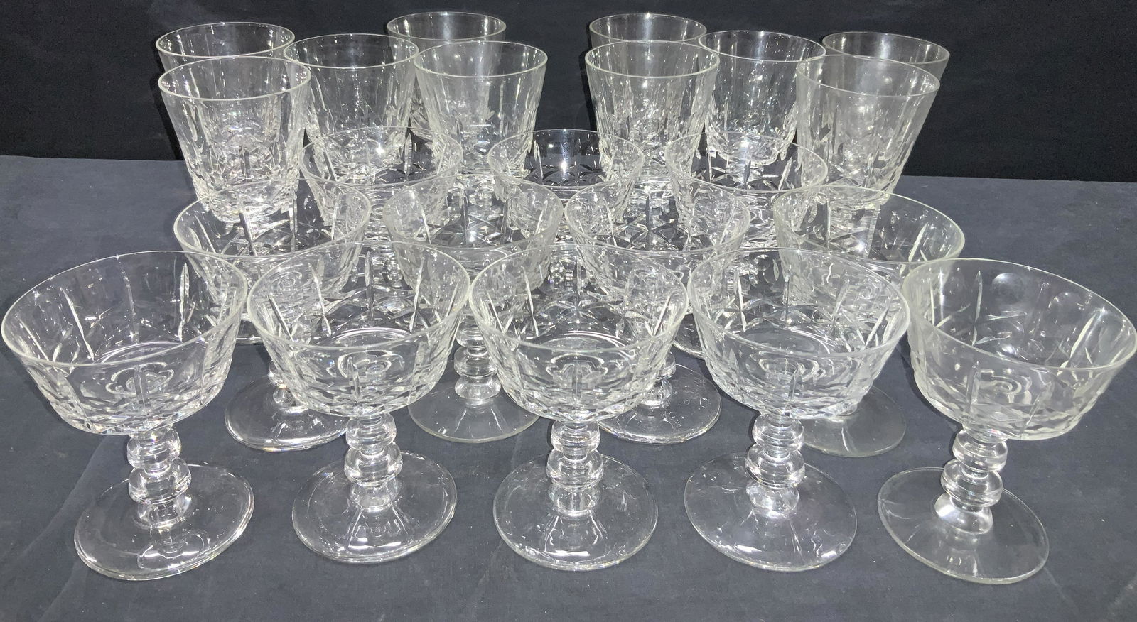 22 Vintage Cut Crystal Sherbet Glasses & Stemware (1 of 6)