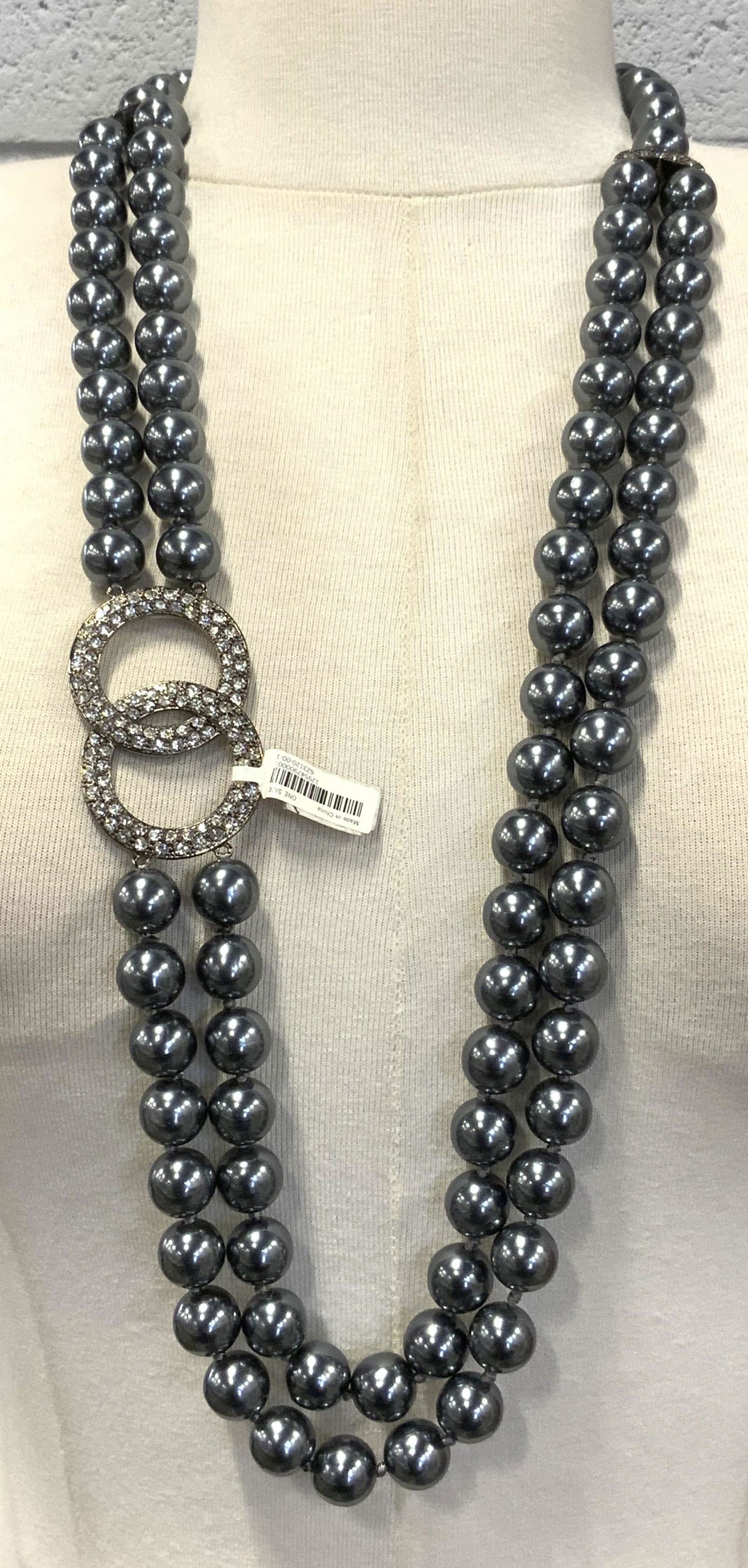 BANANA REPUBLIC Blue Pearlescent Necklace NWT (1 of 4)