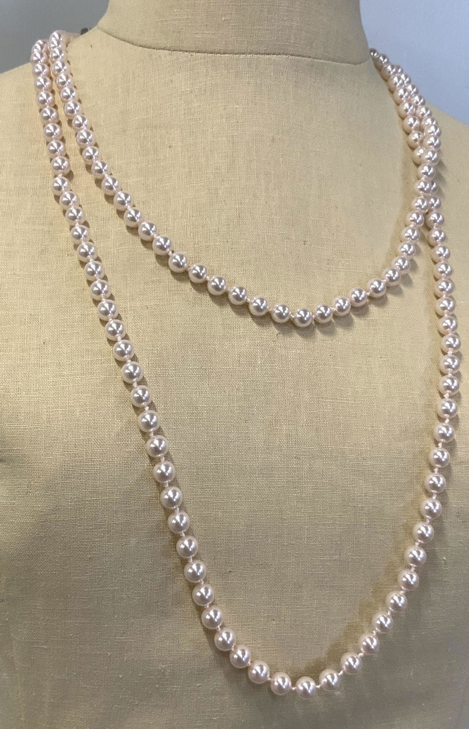 NEW YORK&CO. Pink Pearlescent Necklace NWT (1 of 4)
