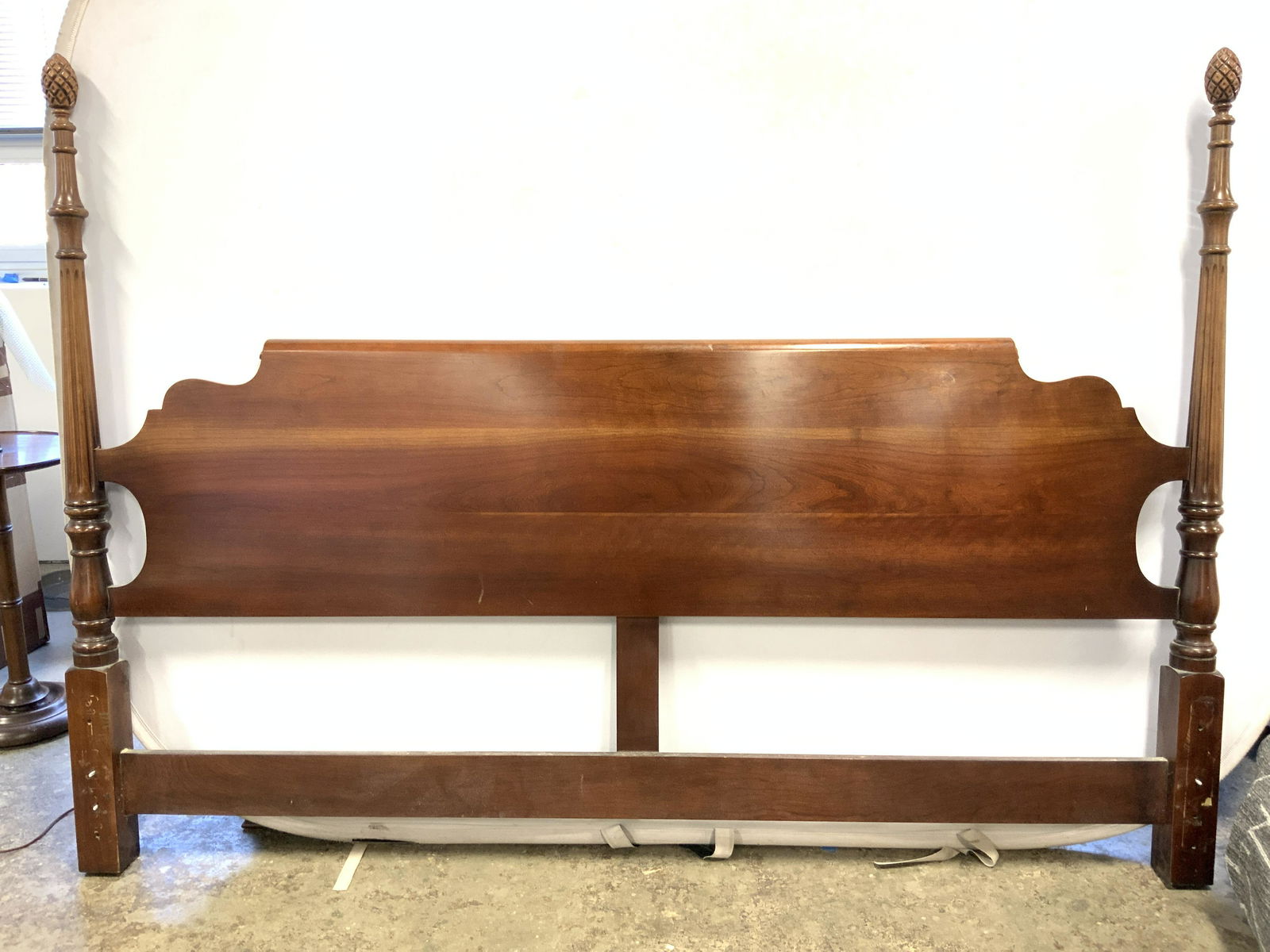 OLD TOWNE CHERRY King Sz Wooden Headboard (1 of 8)