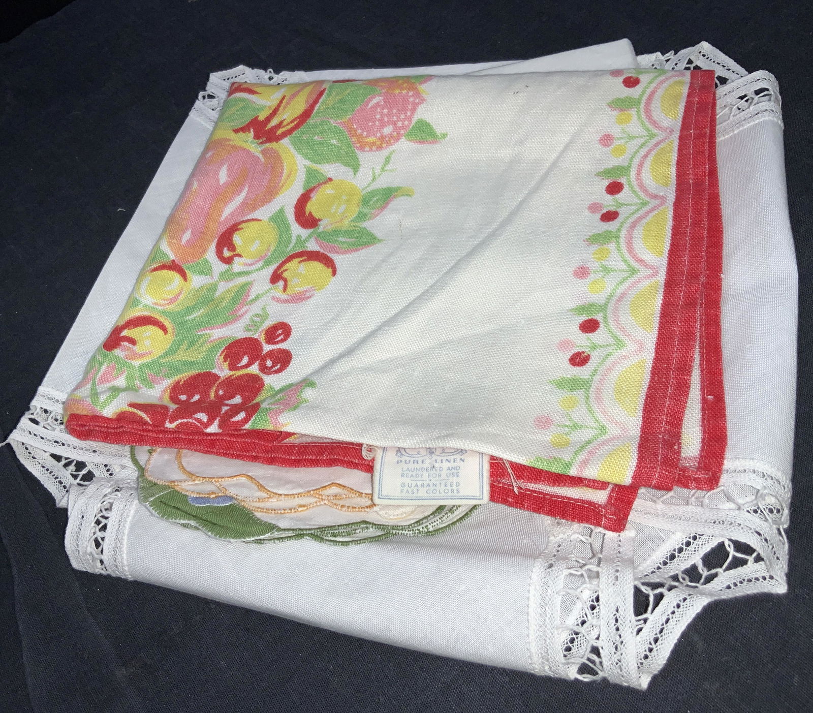 4 Vintage Embroidered Kitchen Linens (1 of 10)