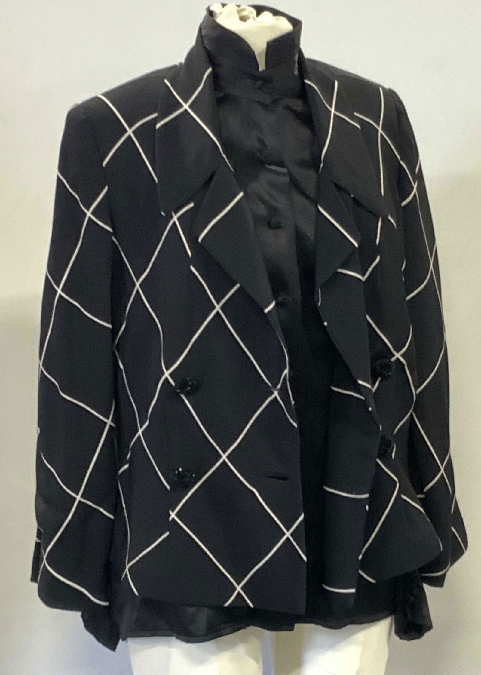Lot 2 Vintage Button Up Blouse & Patterned Blazer (1 of 12)