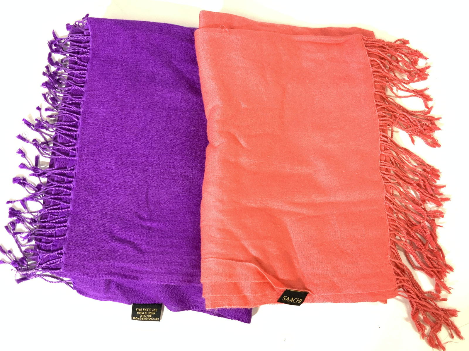2 SAACHI Cashmere & Silk Scarves (1 of 7)