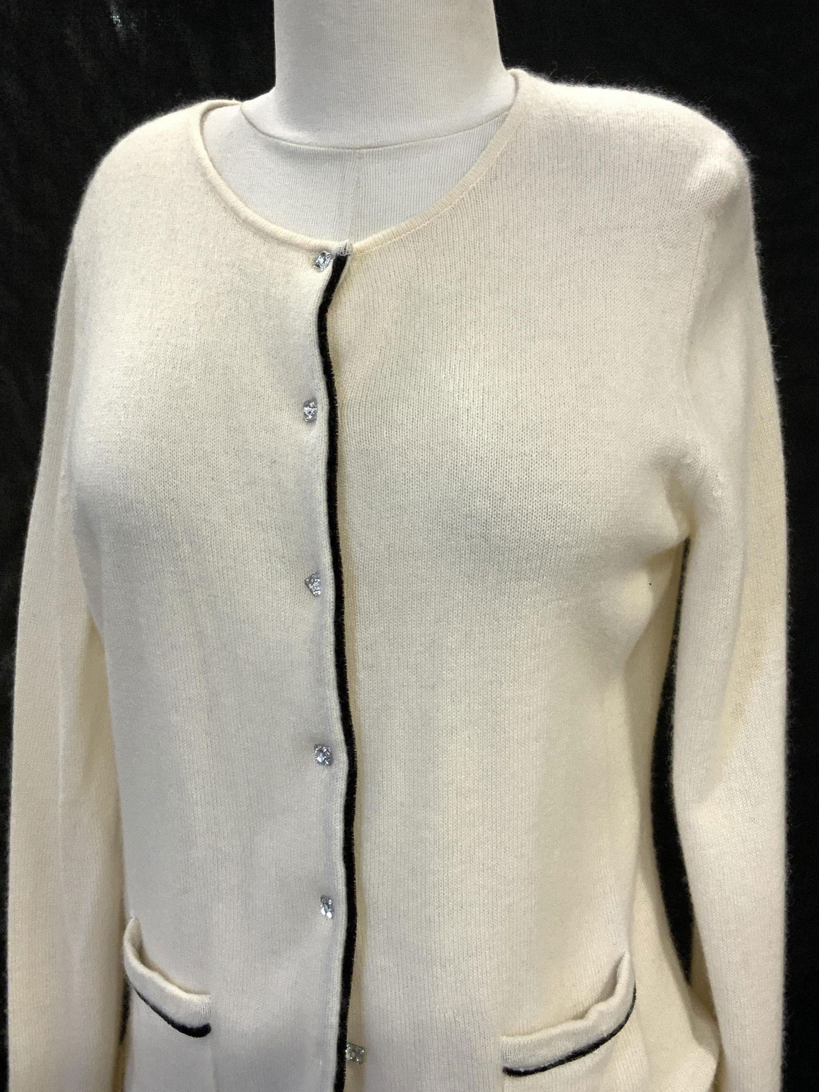 Style Portfolio 2 Play CASHMERE Cardigan (1 of 6)