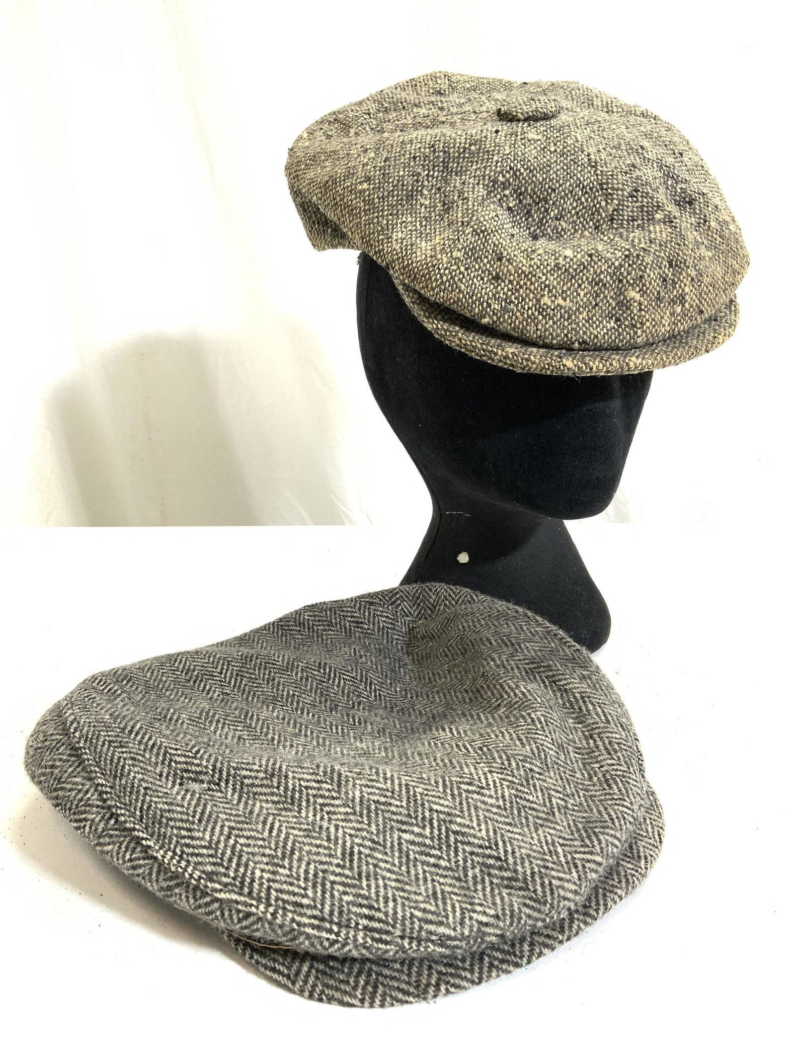 Lot 2 Vintage Wool Beret Hats (1 of 8)
