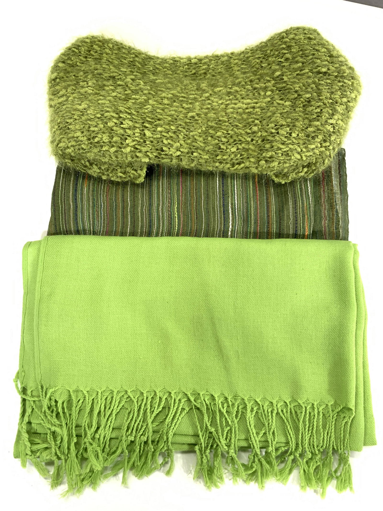 Group Lot 3 Green Scarves (1 of 10)