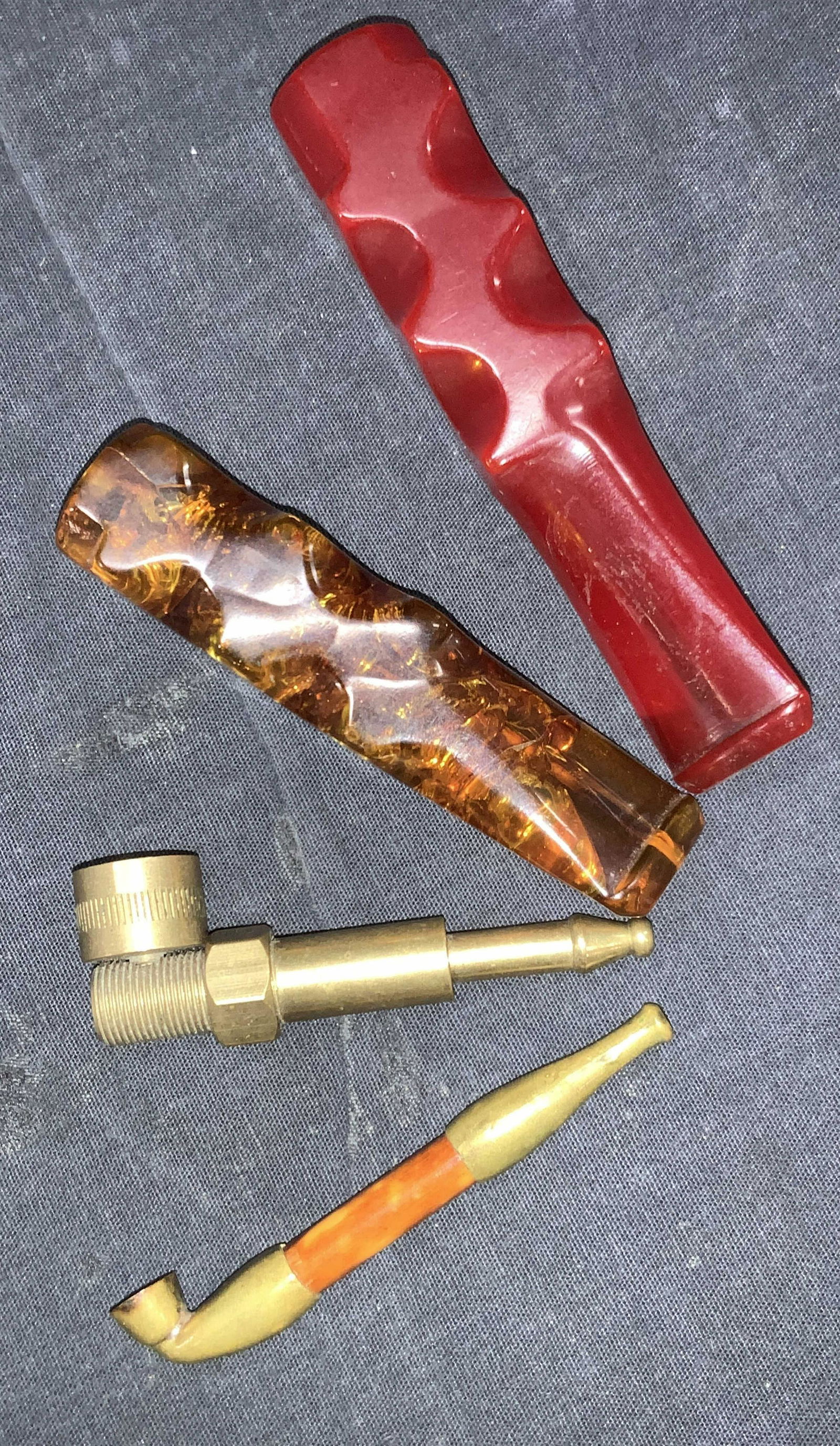 4 Vintage Brass & Resinous Pipes (1 of 6)