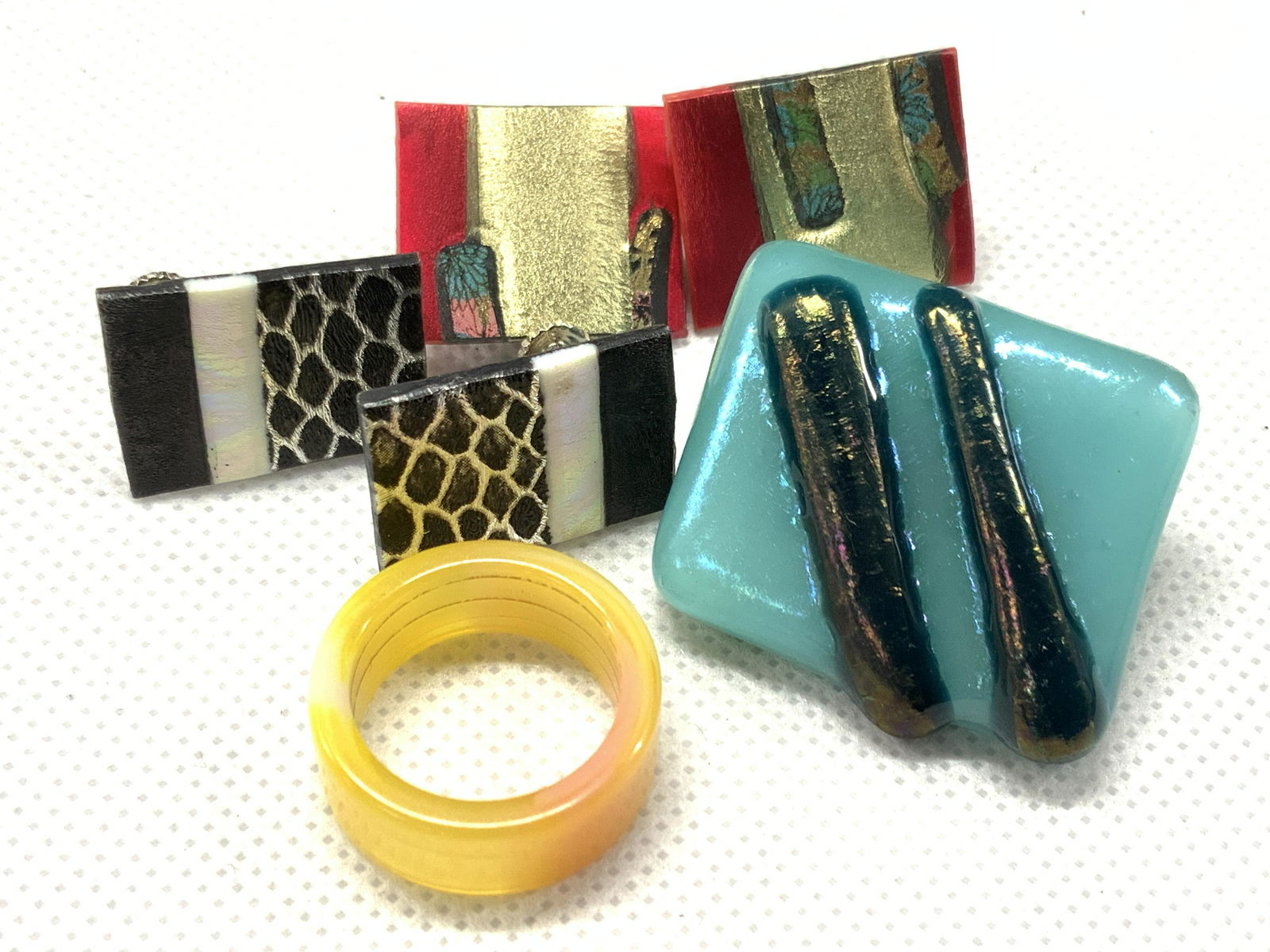 Group Lot Retro Style Clip on Earrings & More (1 of 5)