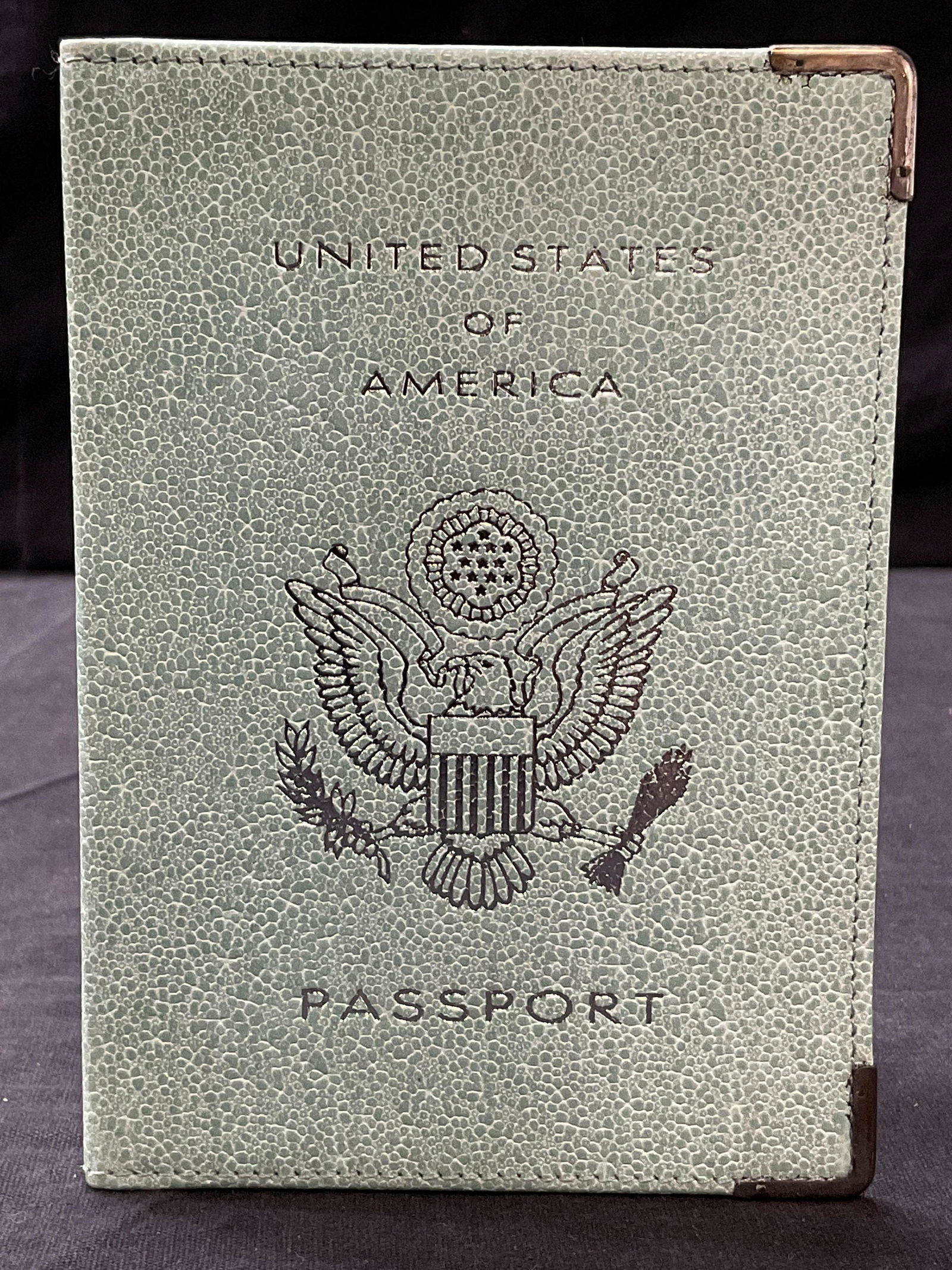 SMYTHSON OF BOND STREET Sterling Passport Holder (1 of 6)