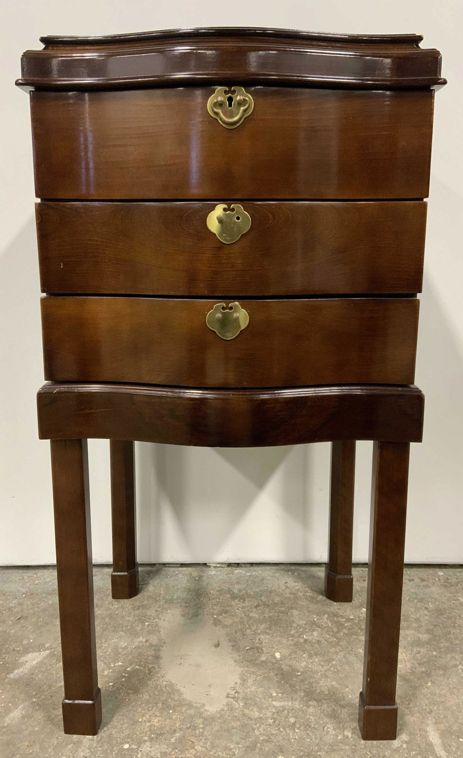 THE BOMBAY COMPANY Wooden Jewelry Chest (1 of 10)
