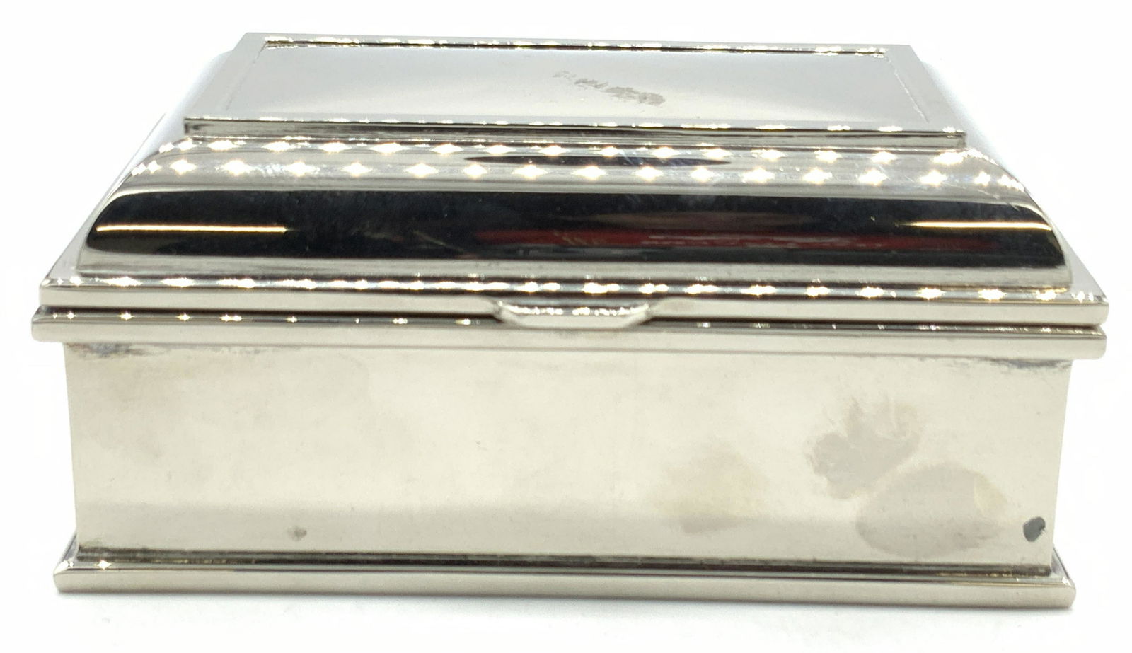 Vintage White Metal Trinket Box (1 of 7)