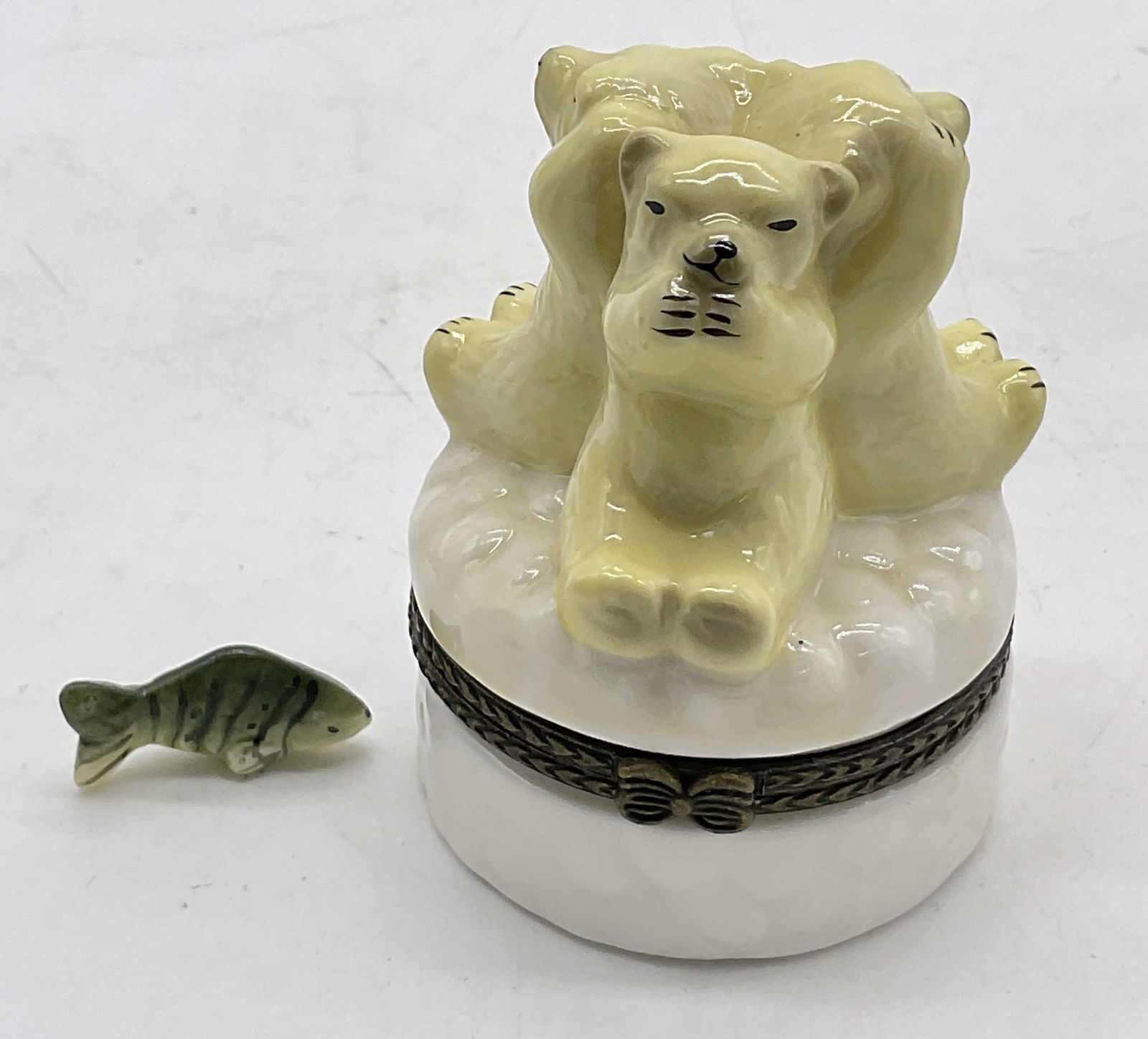 Porcelain Polar Bear Trio Pill Box (1 of 6)
